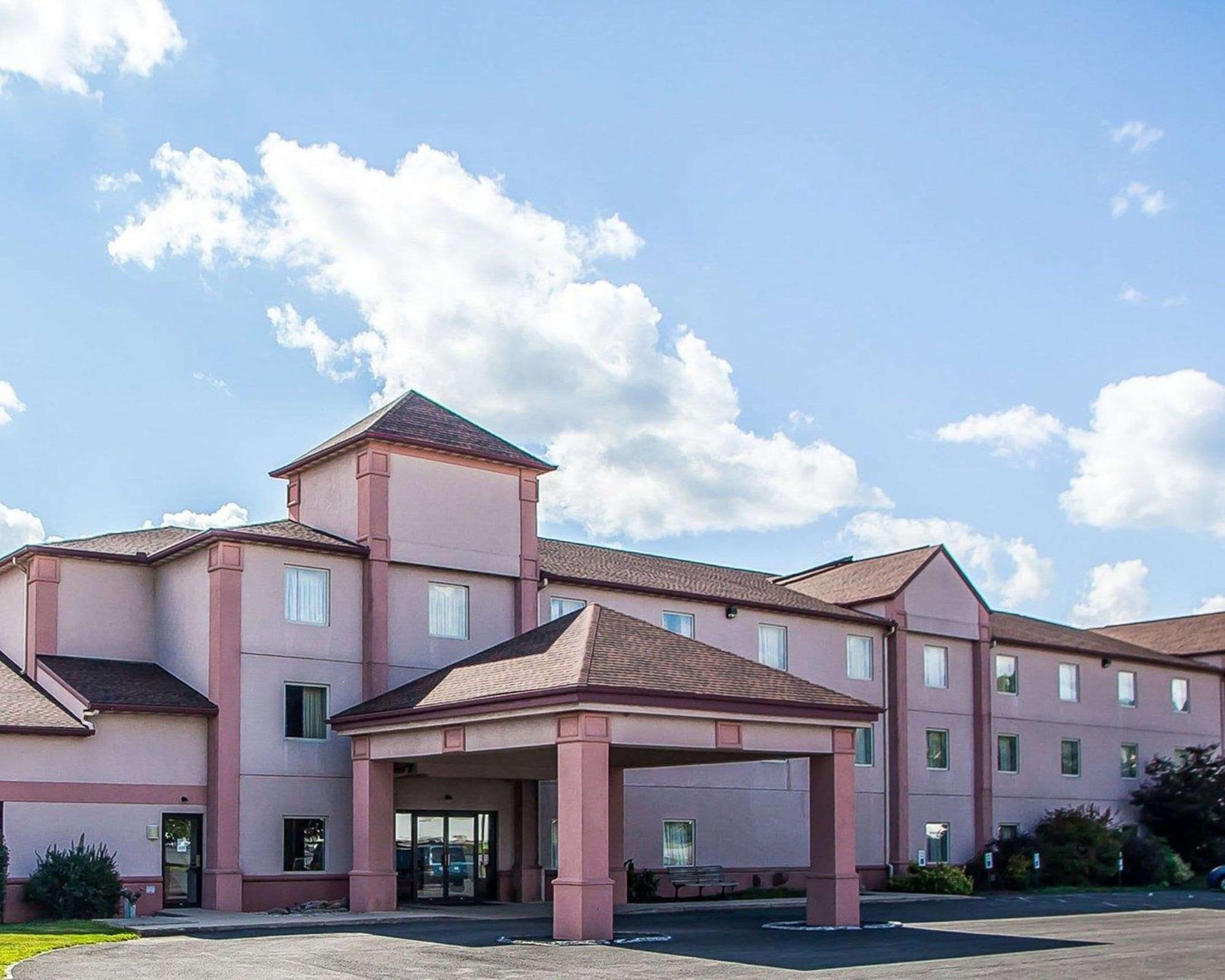 Vista Exterior Quality Inn Midway