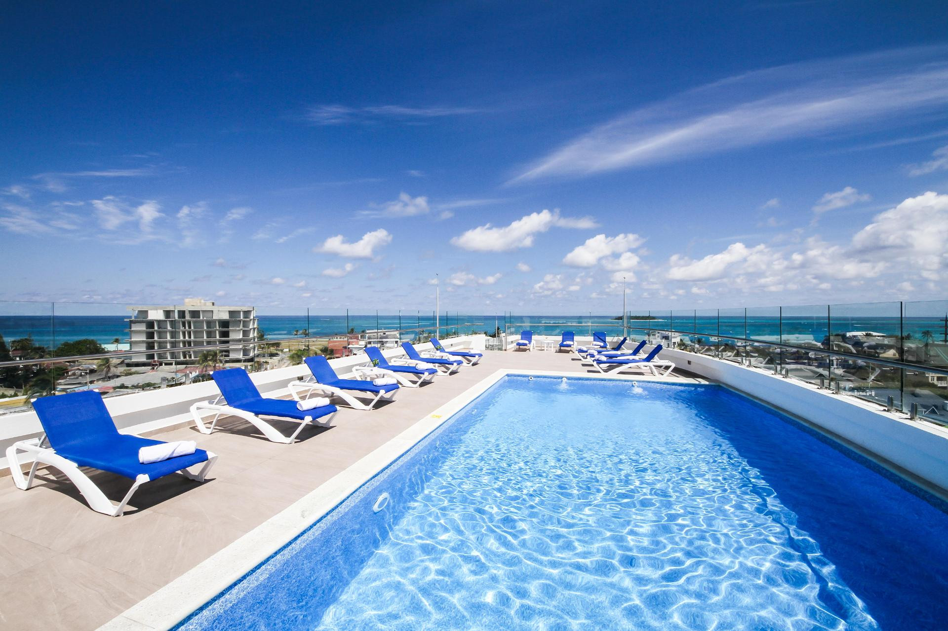 Vista Piscina Azure Lofts & Pool Hotel
