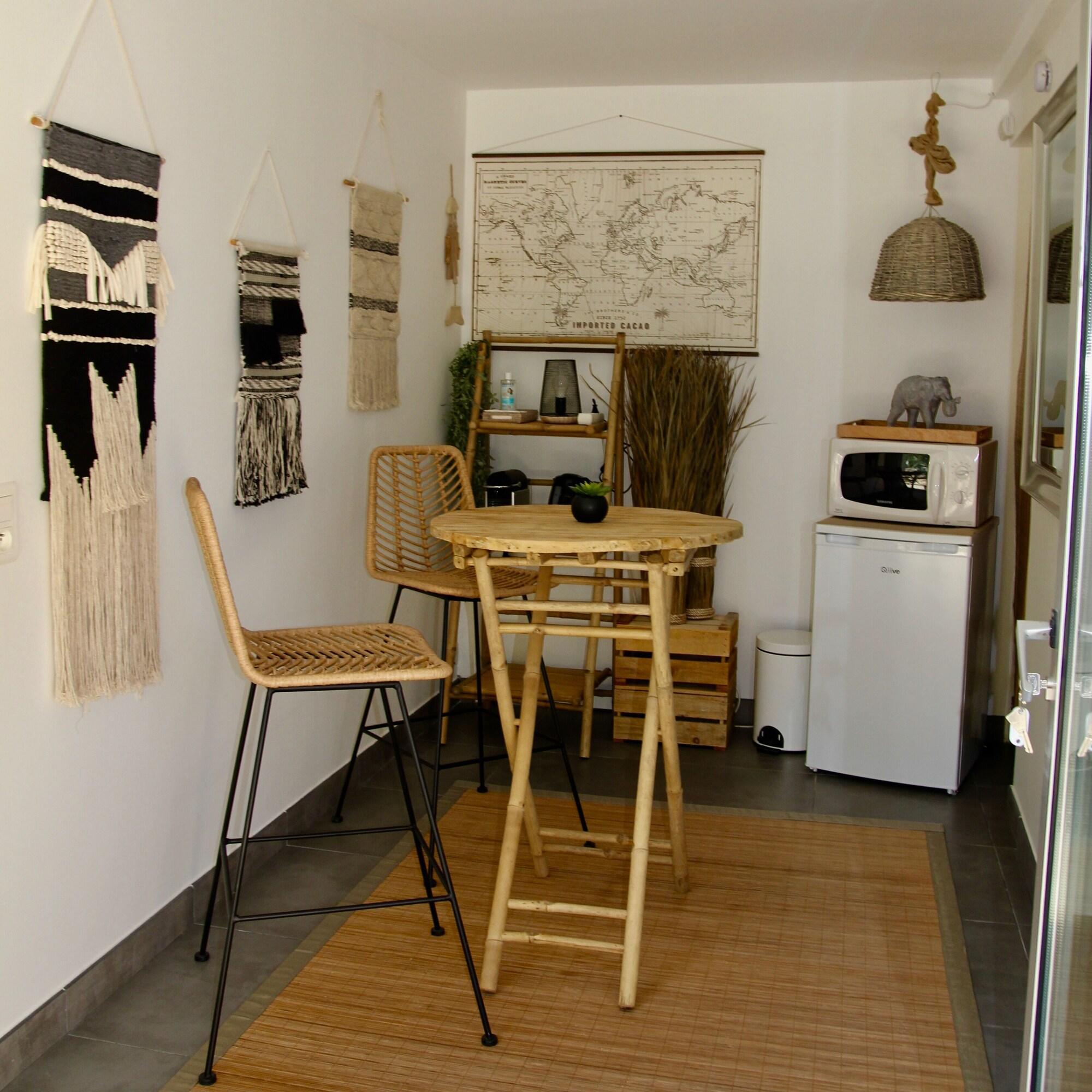 Vista Lobby Villa Mathis