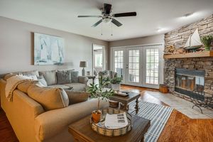 Alquiler Vacacional - Kentucky Lake Condo w/ Pool + Marina Access!