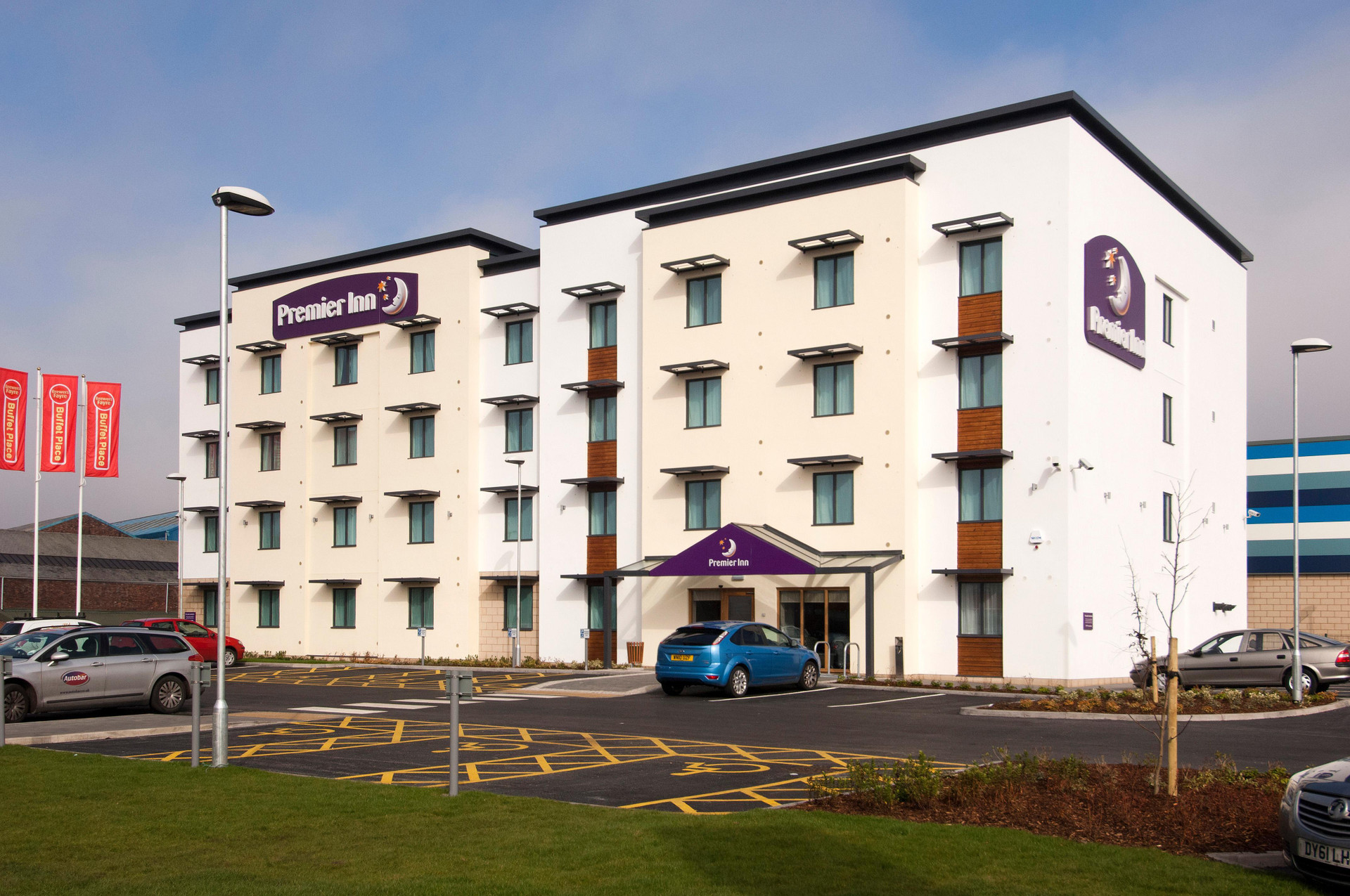 Vista Exterior Premier Inn Widnes