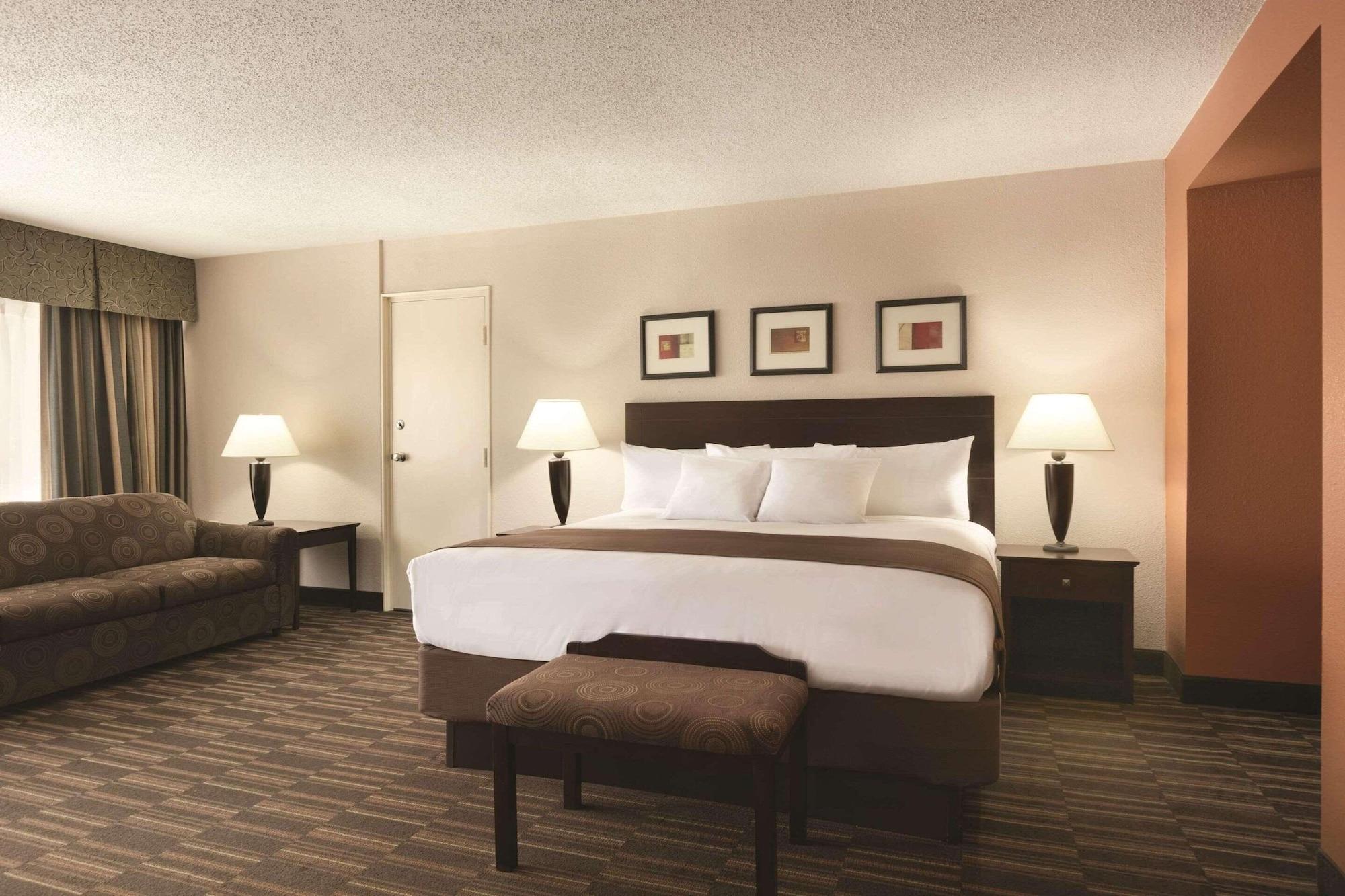 Habitación Radisson Hotel Louisville North