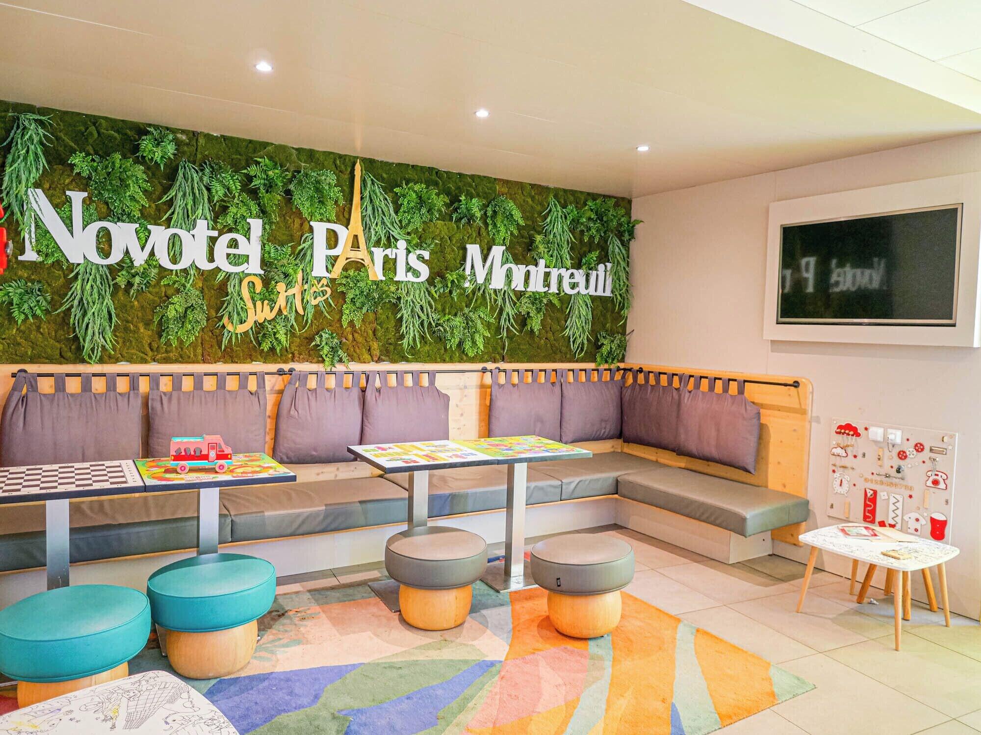 Vista Lobby Novotel Suites Paris Montreuil Vincennes
