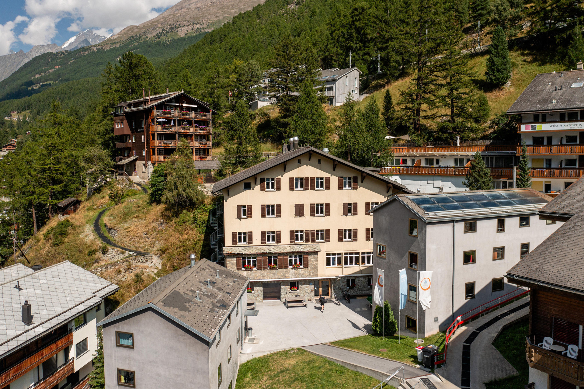 Vista Exterior Youth Hostel Zermatt