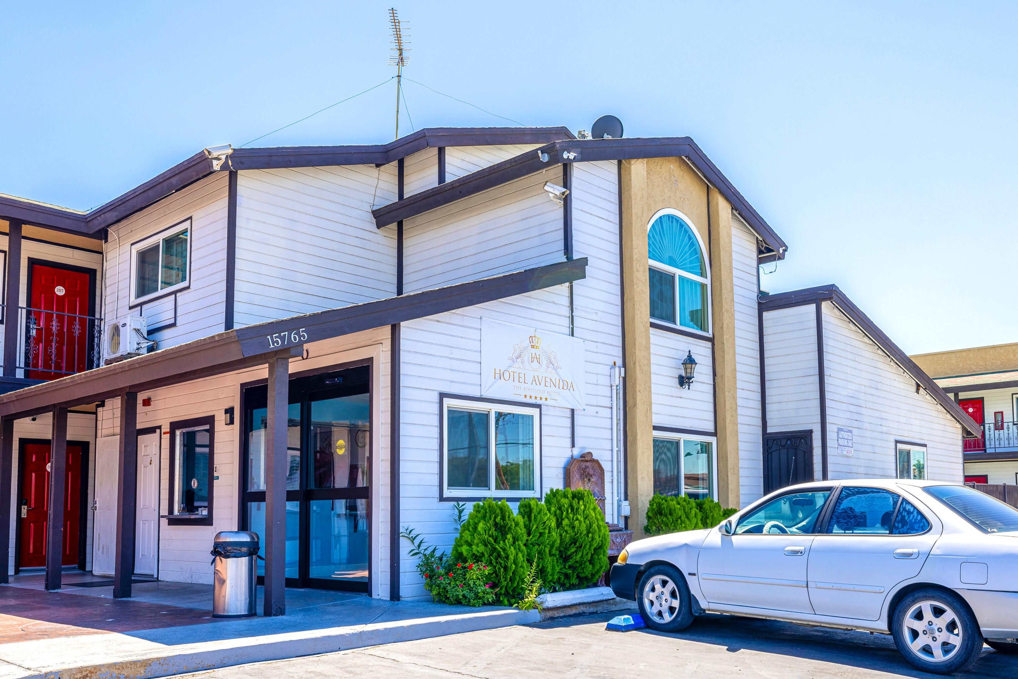 Vista Exterior Hotel Avenida Victorville I 15