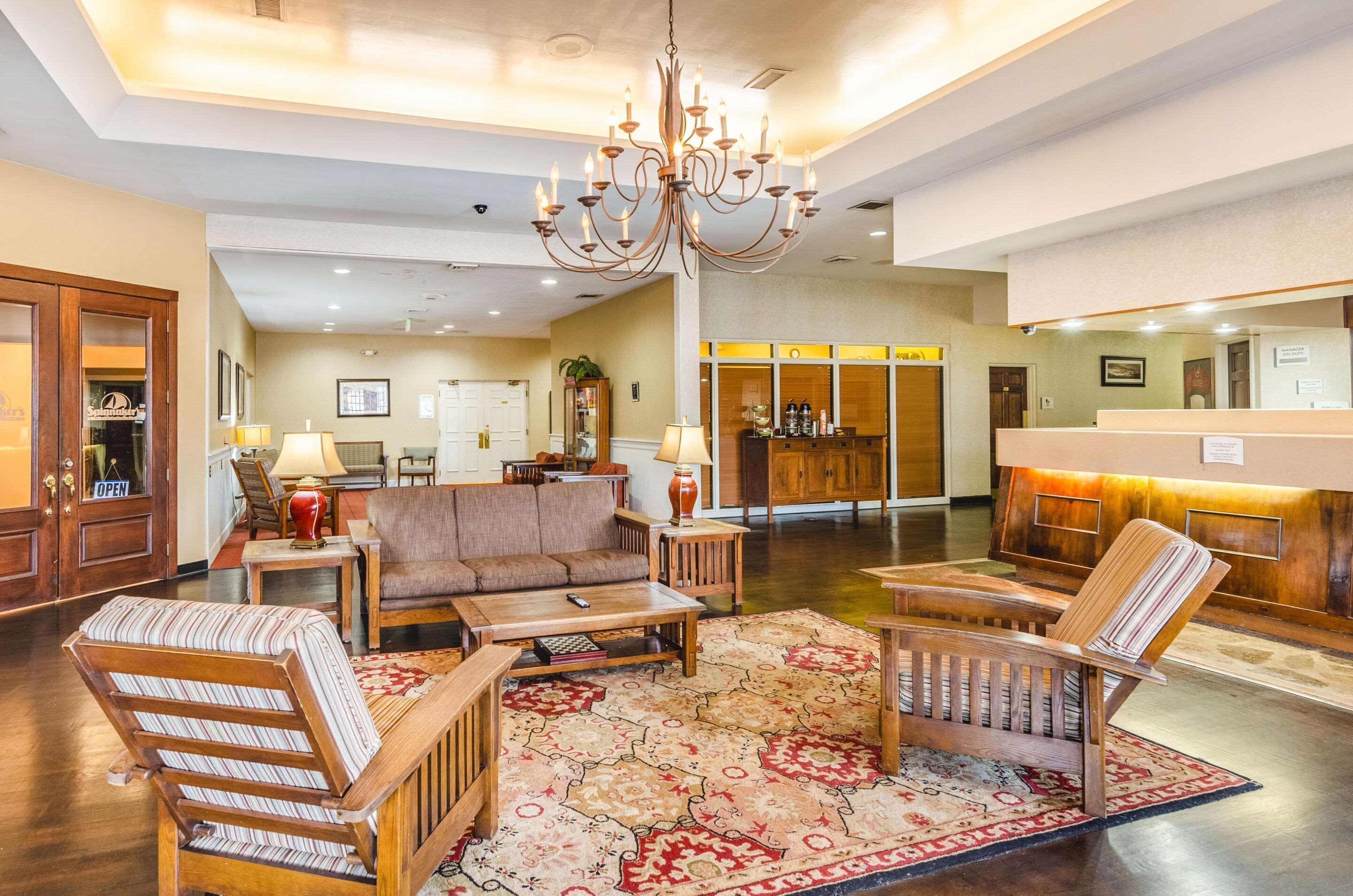 Vista Lobby Quality Inn Radford-West Blacksburg I-81