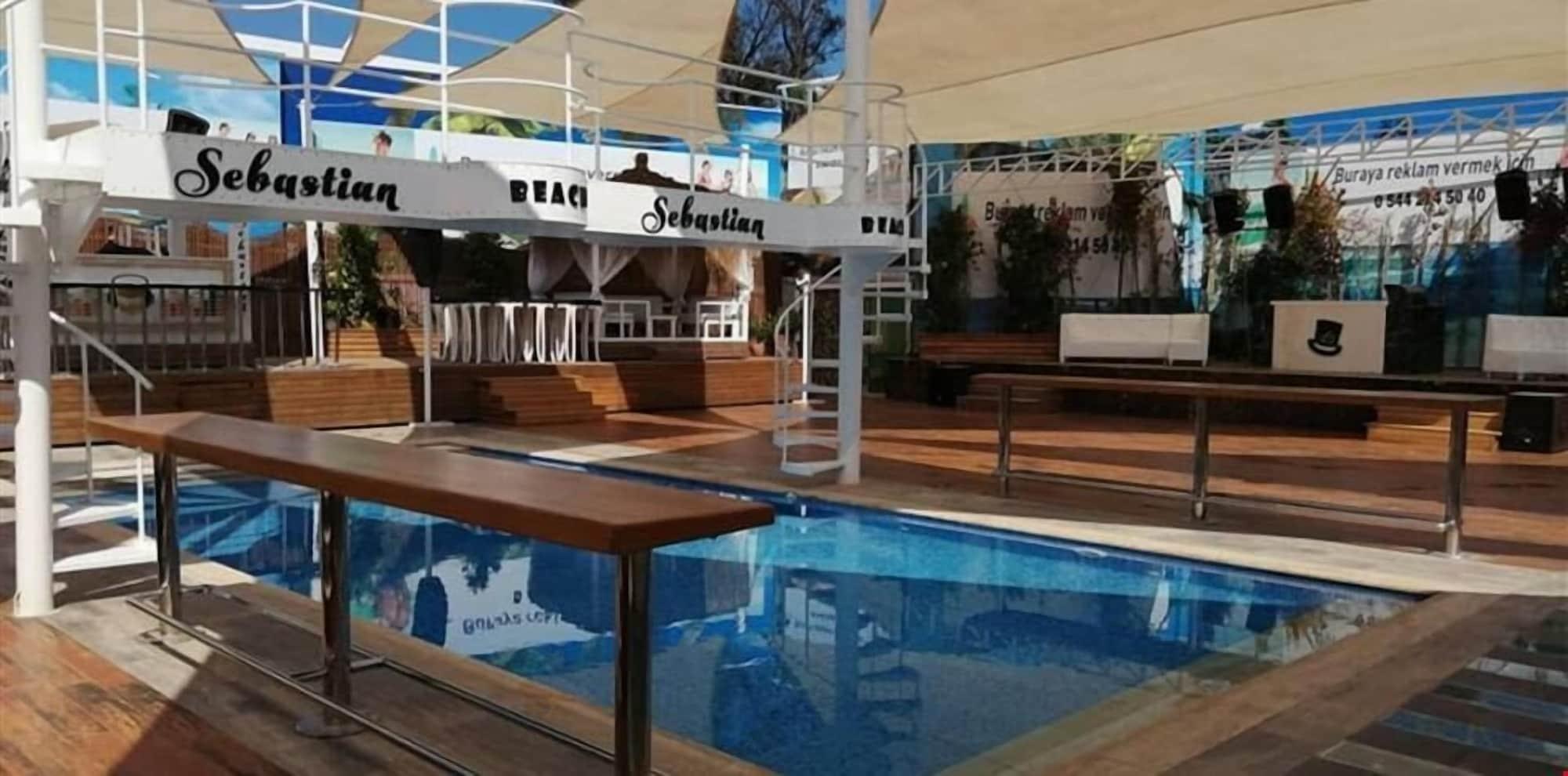 Varios Sebastian Hotel