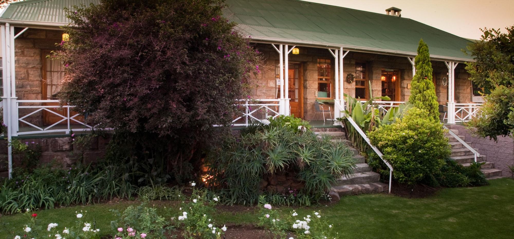 Varios Shamrock Arms Guest Lodge