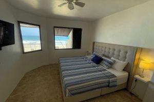 Alquiler Vacacional - Spacious 4-bedroom house with WiFi, AC in welcoming Punta Sal