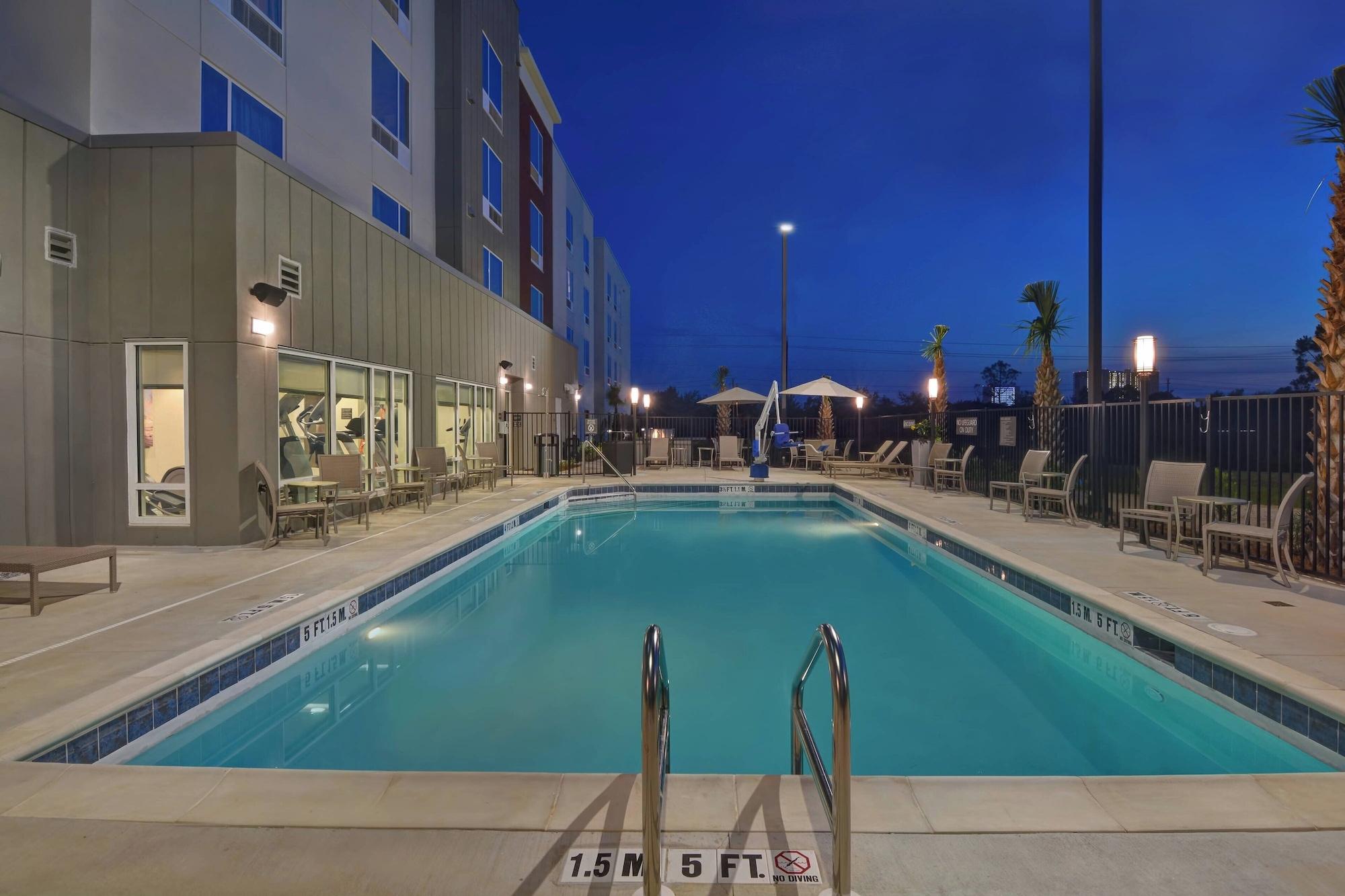 Vista Piscina TownePlace Suites by Marriott Panama City Beach Pier Park