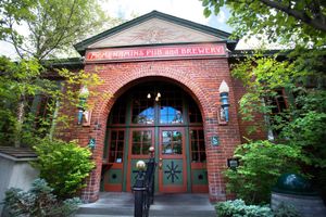 Alojamiento - McMenamins Old St. Francis