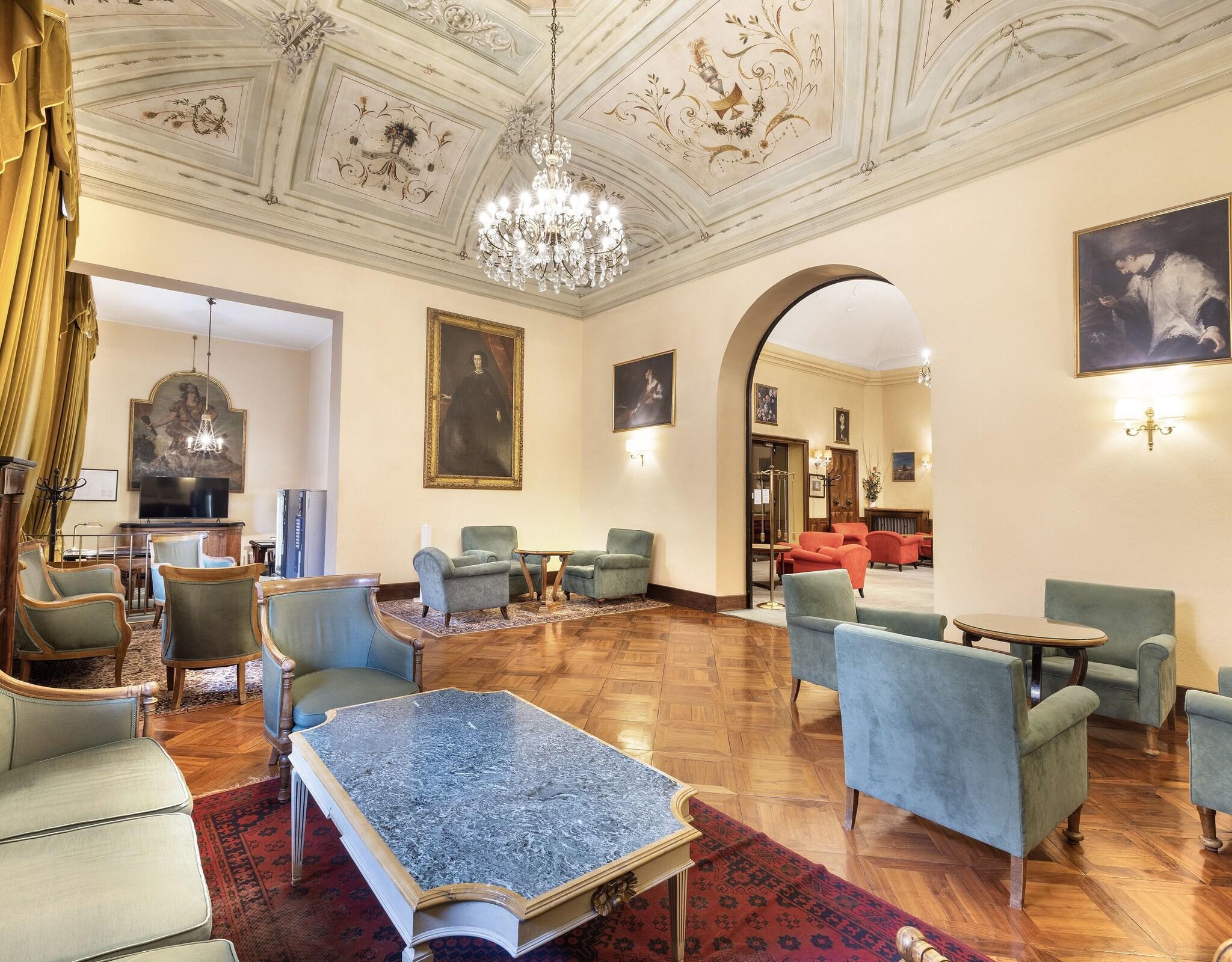 Vista Lobby Hotel Palace Bologna Centro