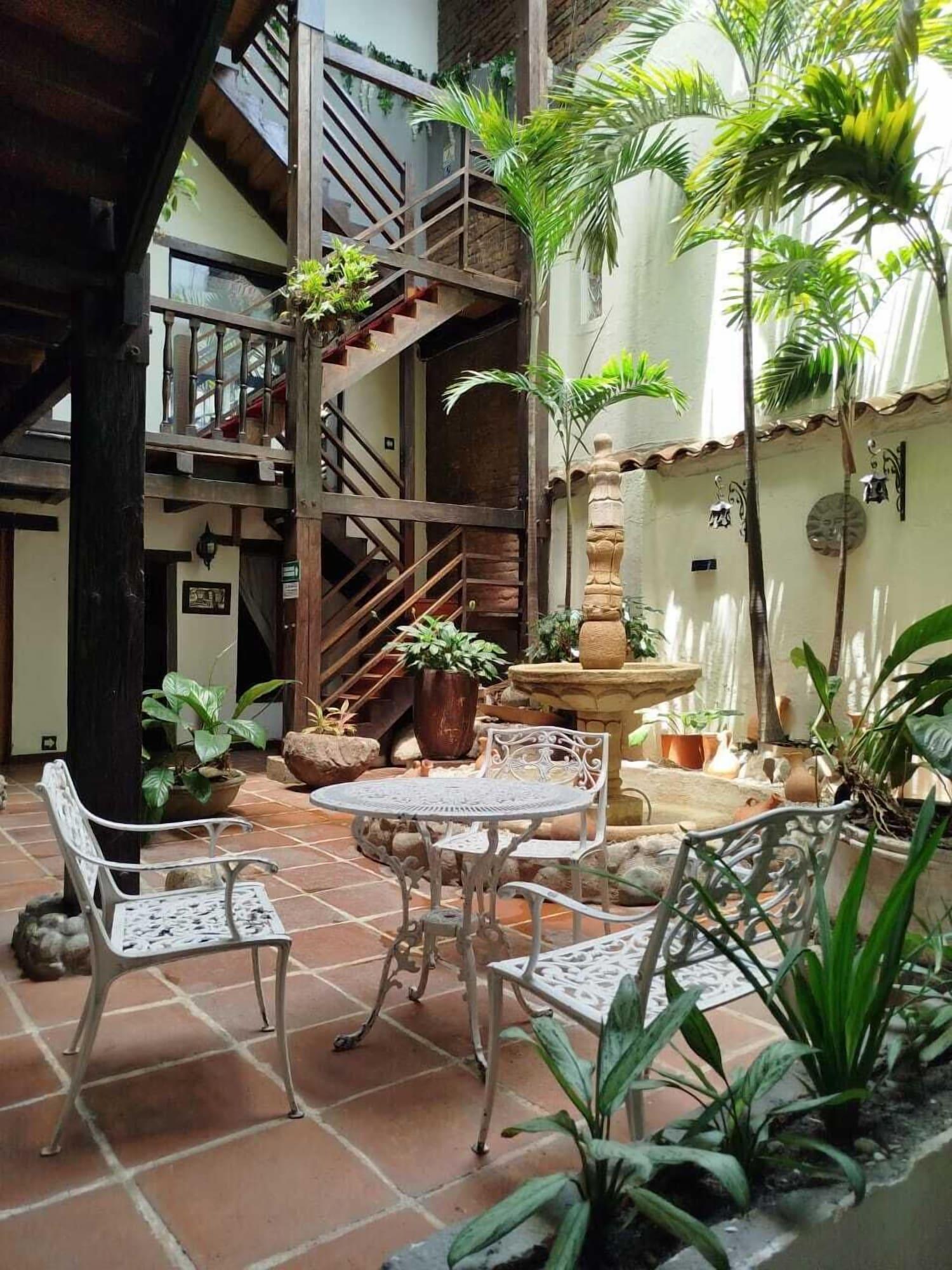 Vista Exterior hotel terraza San Antonio