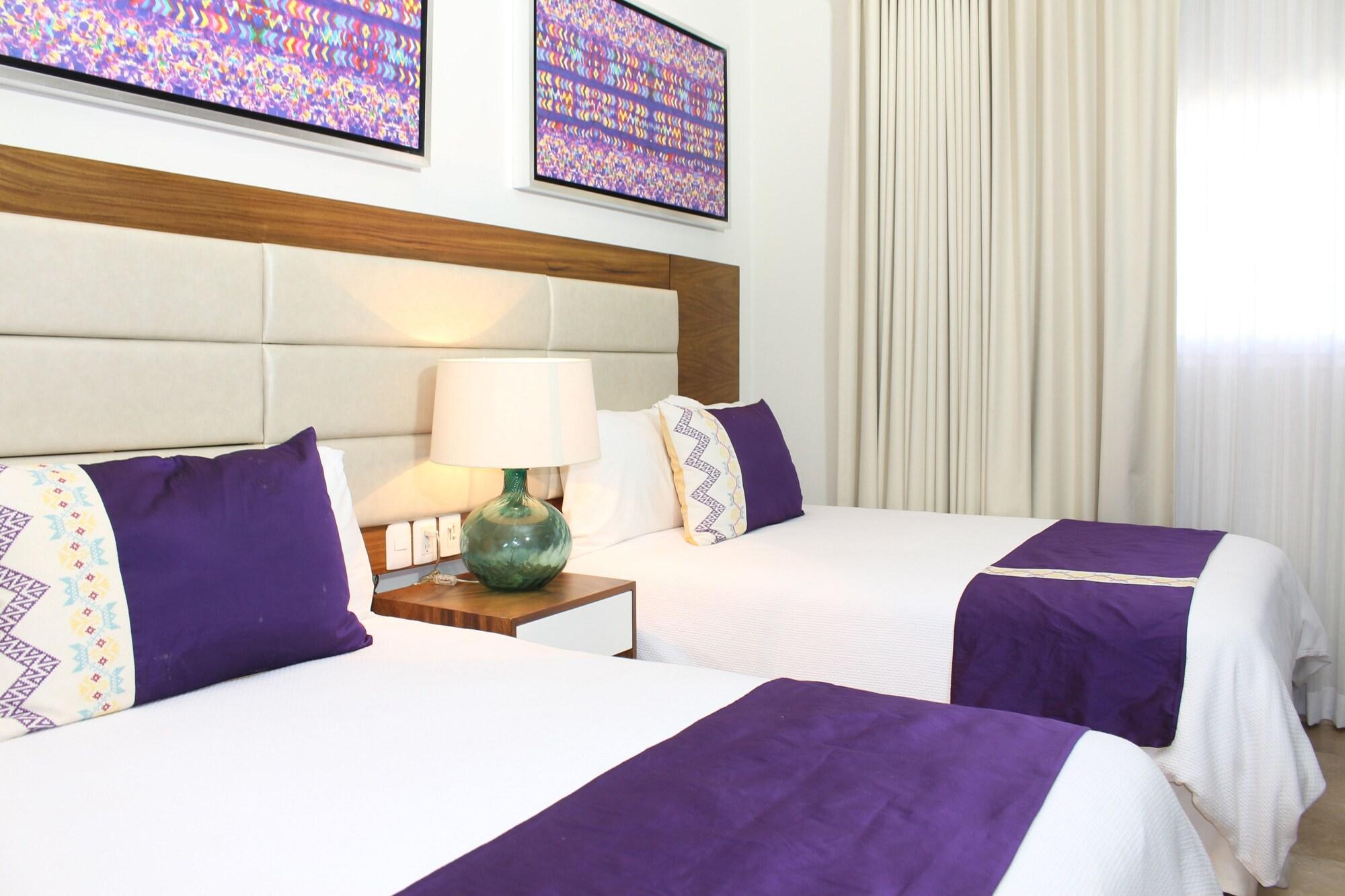 Guest room Luxury Suite By Estrella del Mar