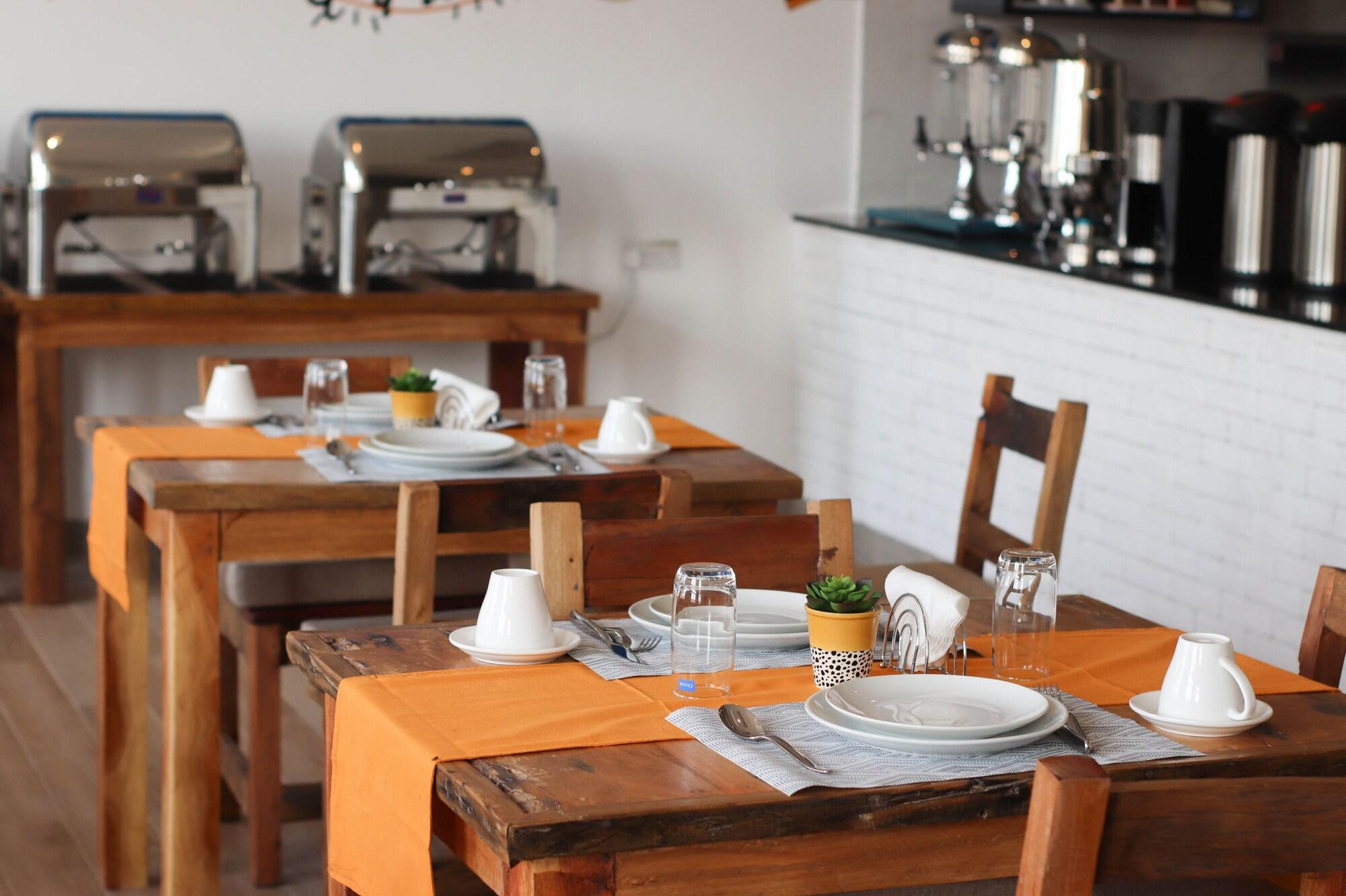 Restaurant Tanzanite Serviced Apartment