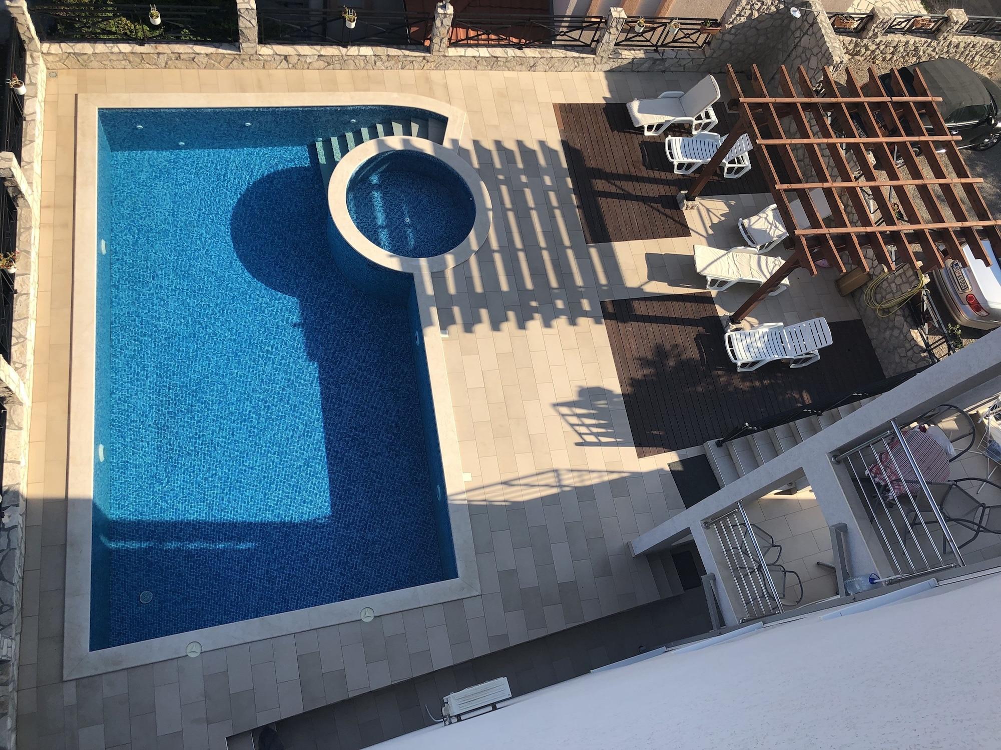 Vista Piscina Villa Dobre Vode