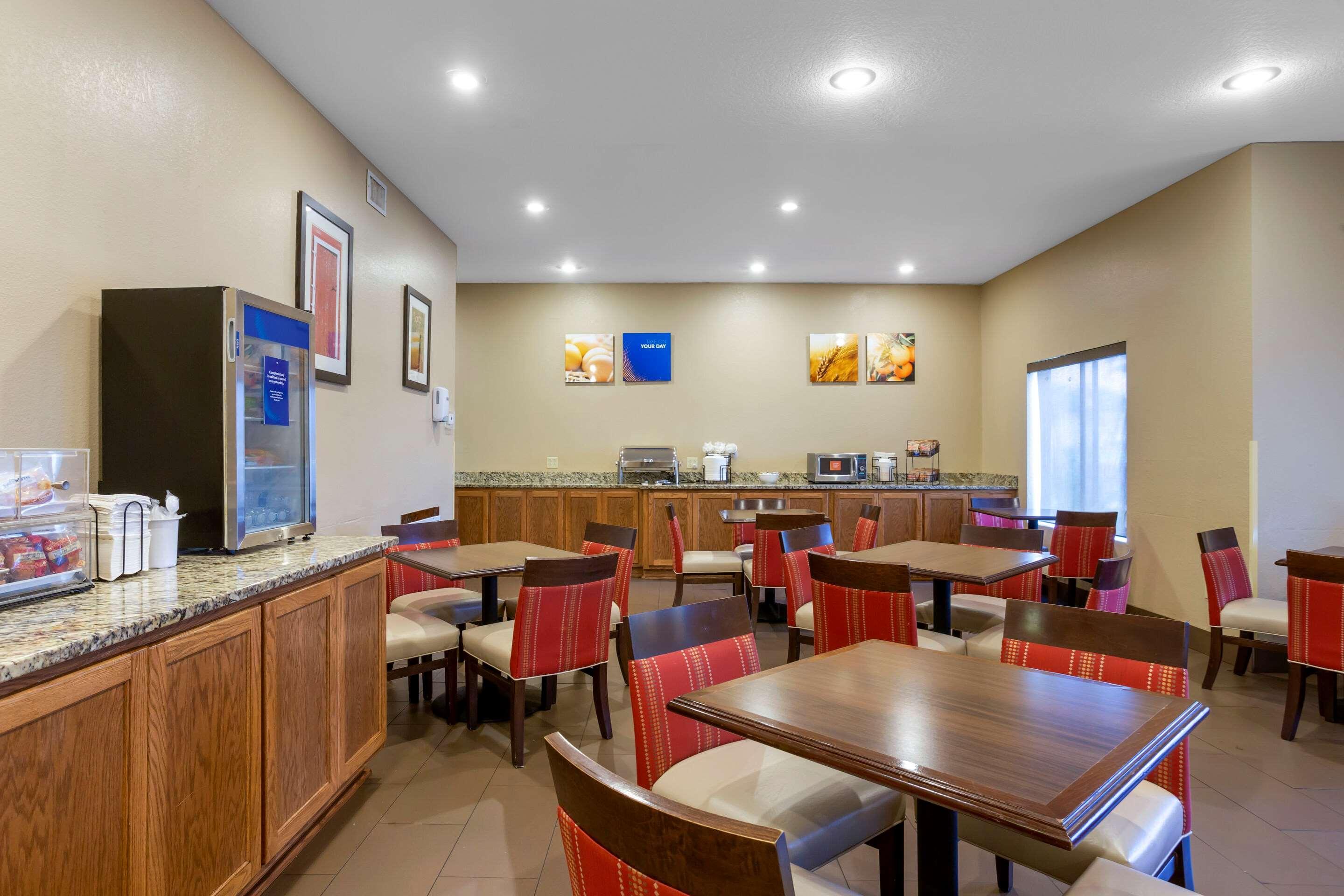 Restaurant Comfort Inn and Suites Pittsburg