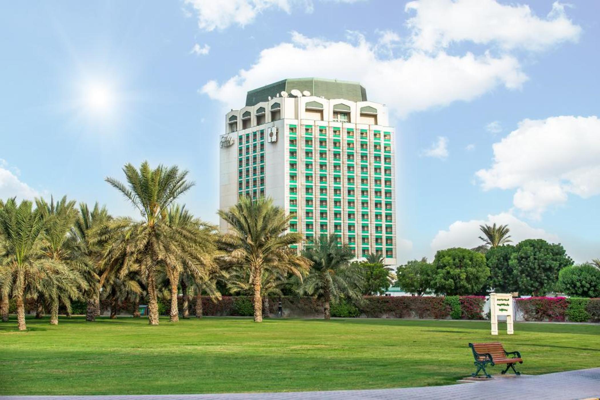 Vista Exterior Holiday International Sharjah
