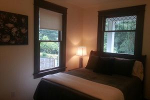 Alquiler Vacacional - Craftsman Duplex in Old Town Issaquah - Free Wi-Fi