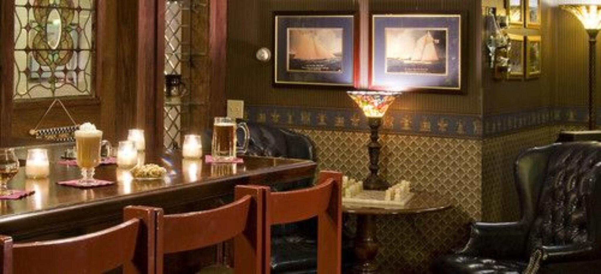 Bar/Salón Inn at Ellis River