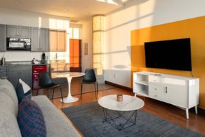 Alojamiento - Sosuite Studio Penthouse w W/d, Gym, On-site Bar