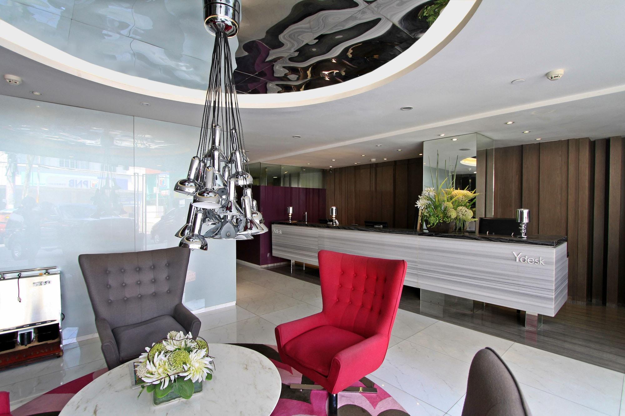 Vista Lobby Hotel XYZ