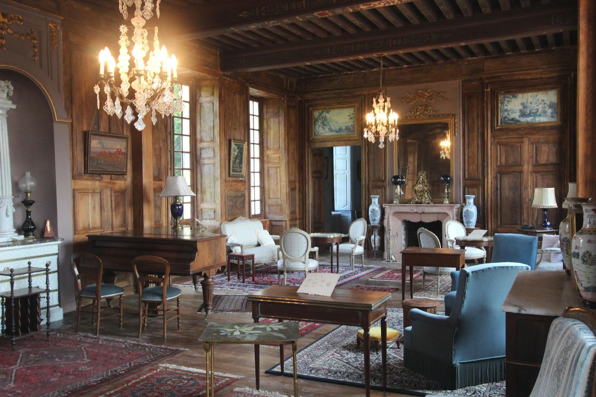 Bar/Salón Château d'Island Avallon Vézelay