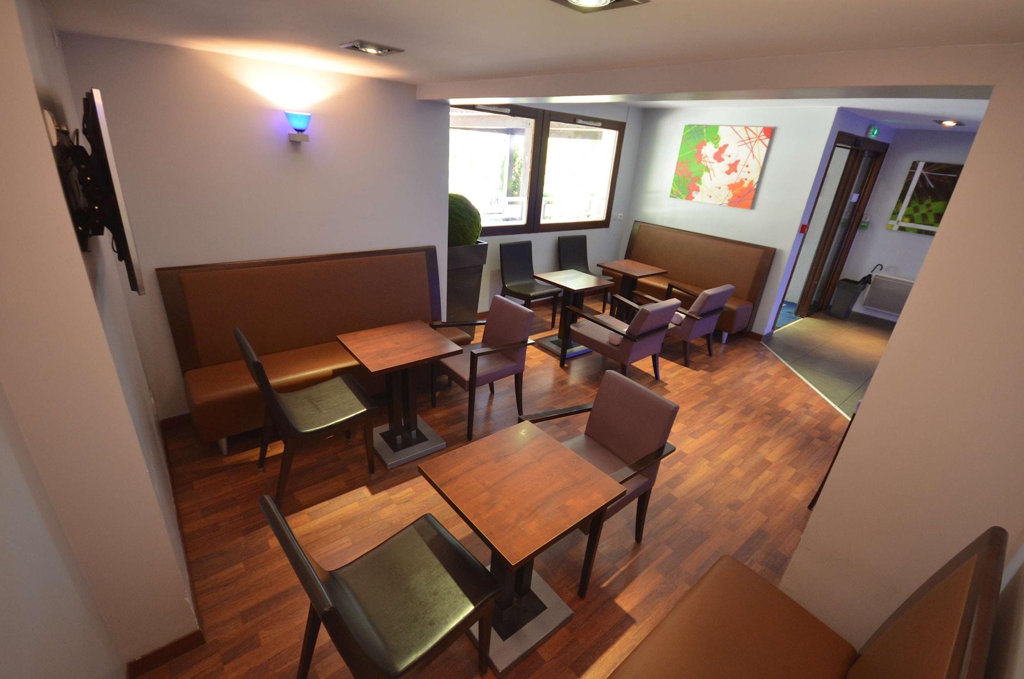 Vista Lobby Kyriad DIJON EST - Mirande