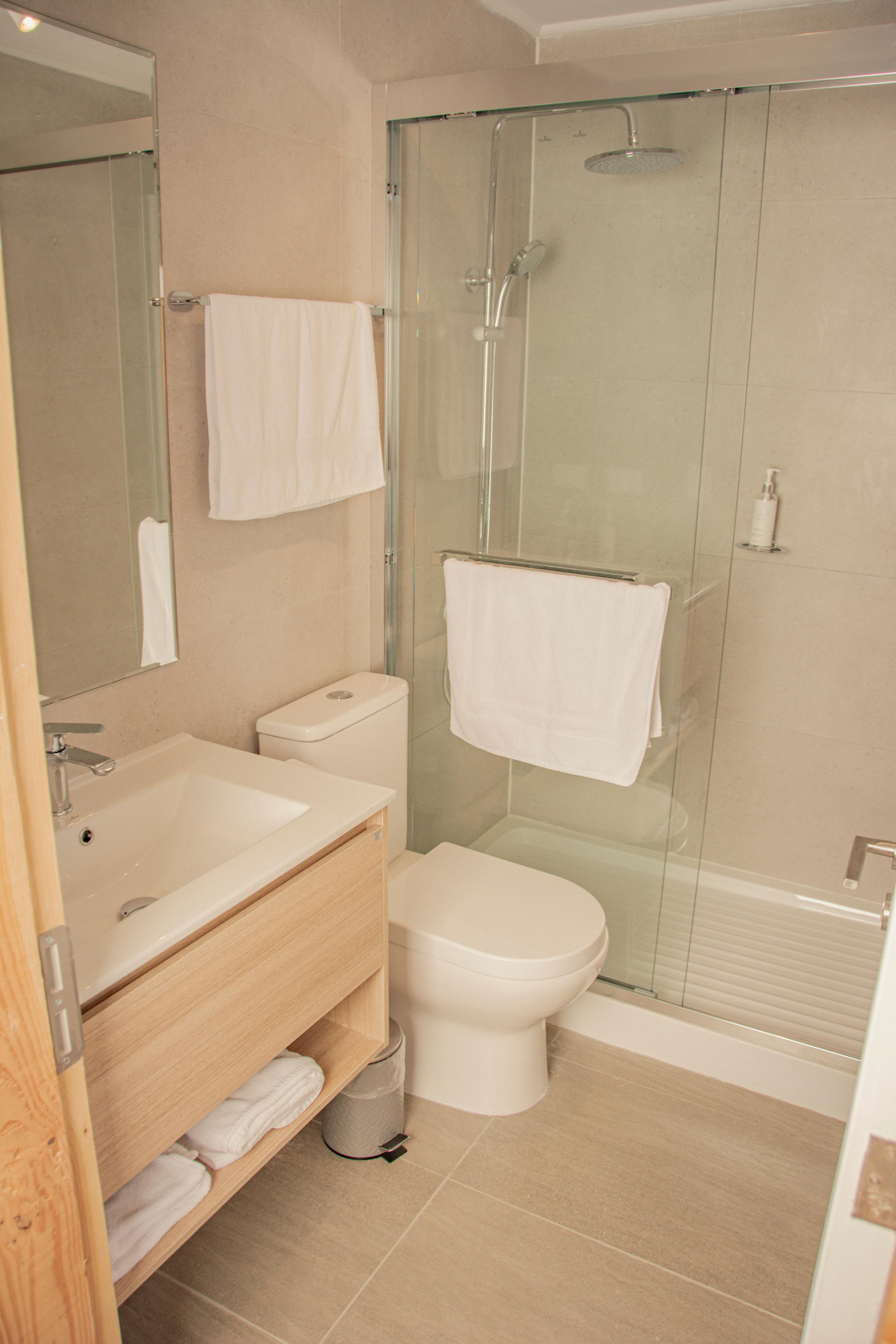 Baño Ave Lodge Frutillar