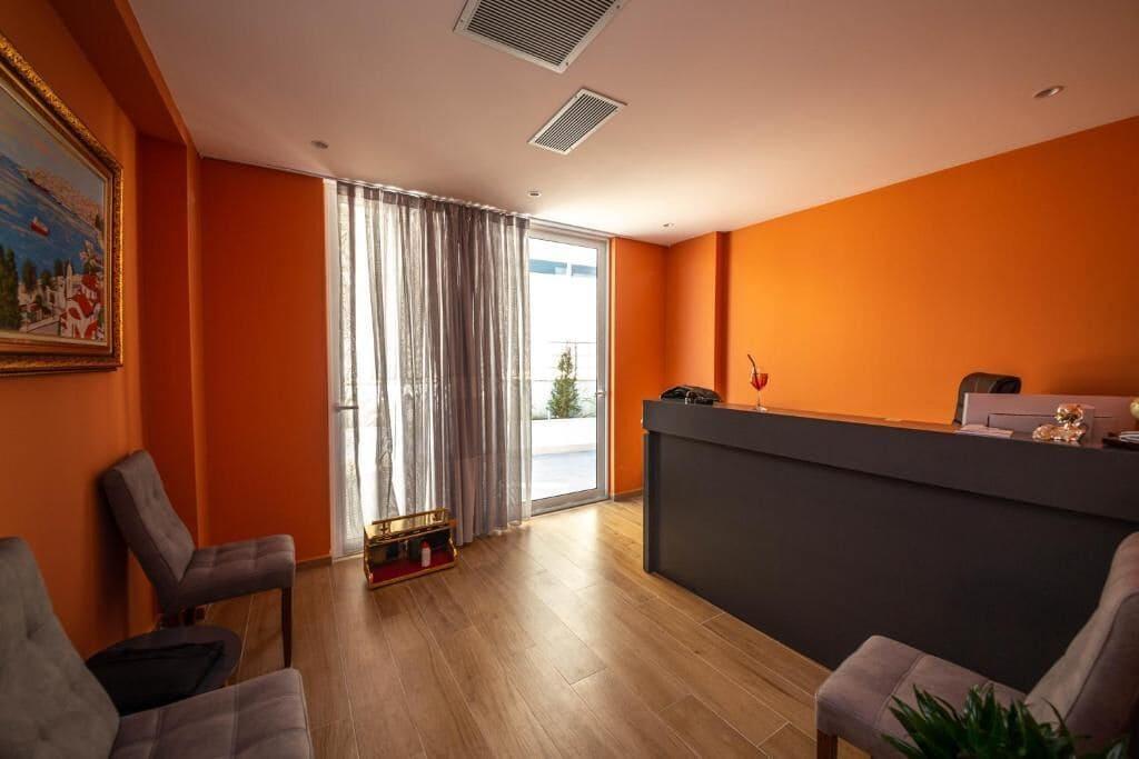 Vista Lobby Azure Inn Hotel