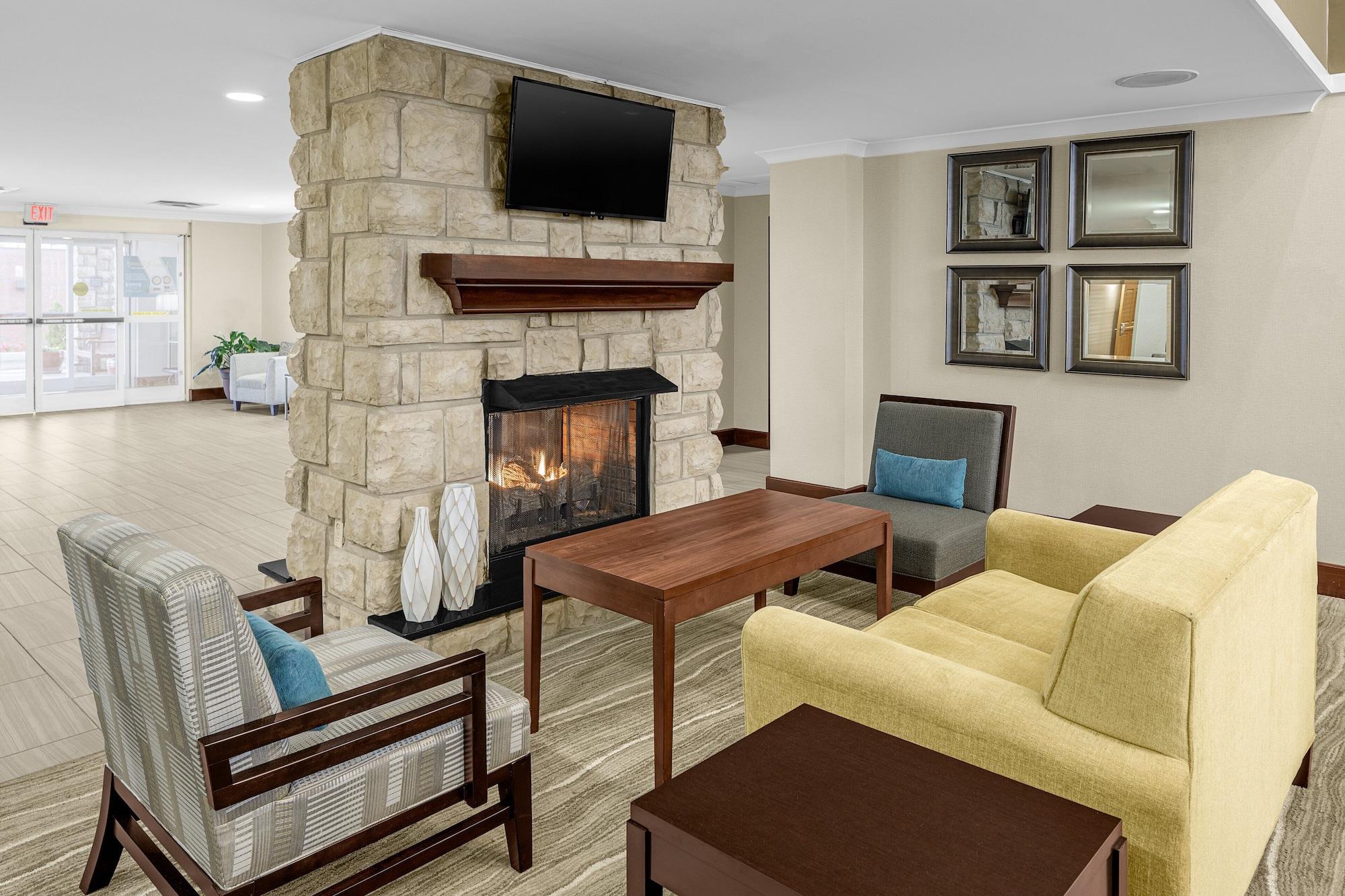 Vista Lobby Staybridge Suites Chattanooga at Hamilton Place by IHG
