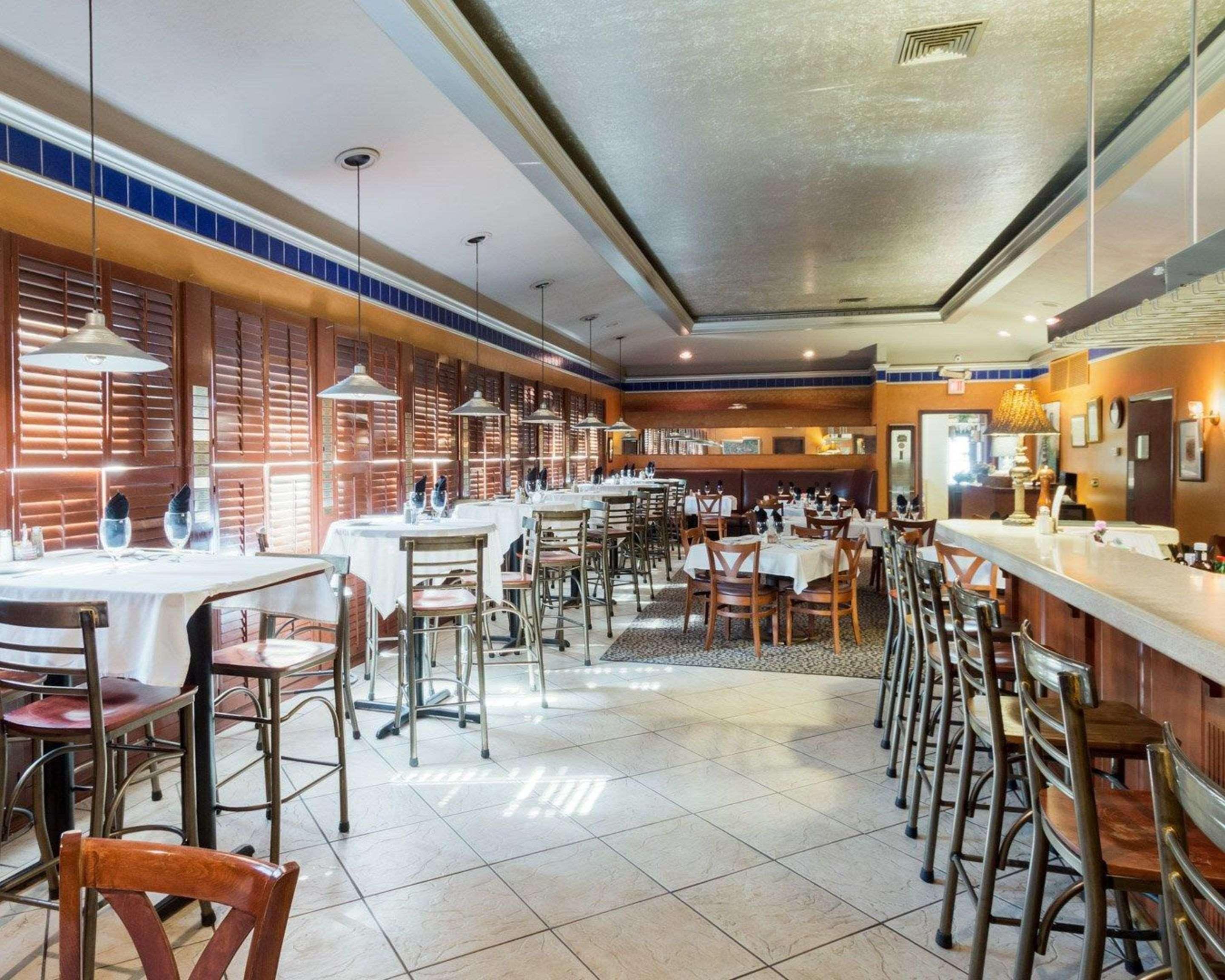 Bar/Salón Quality Inn & Suites Lufkin