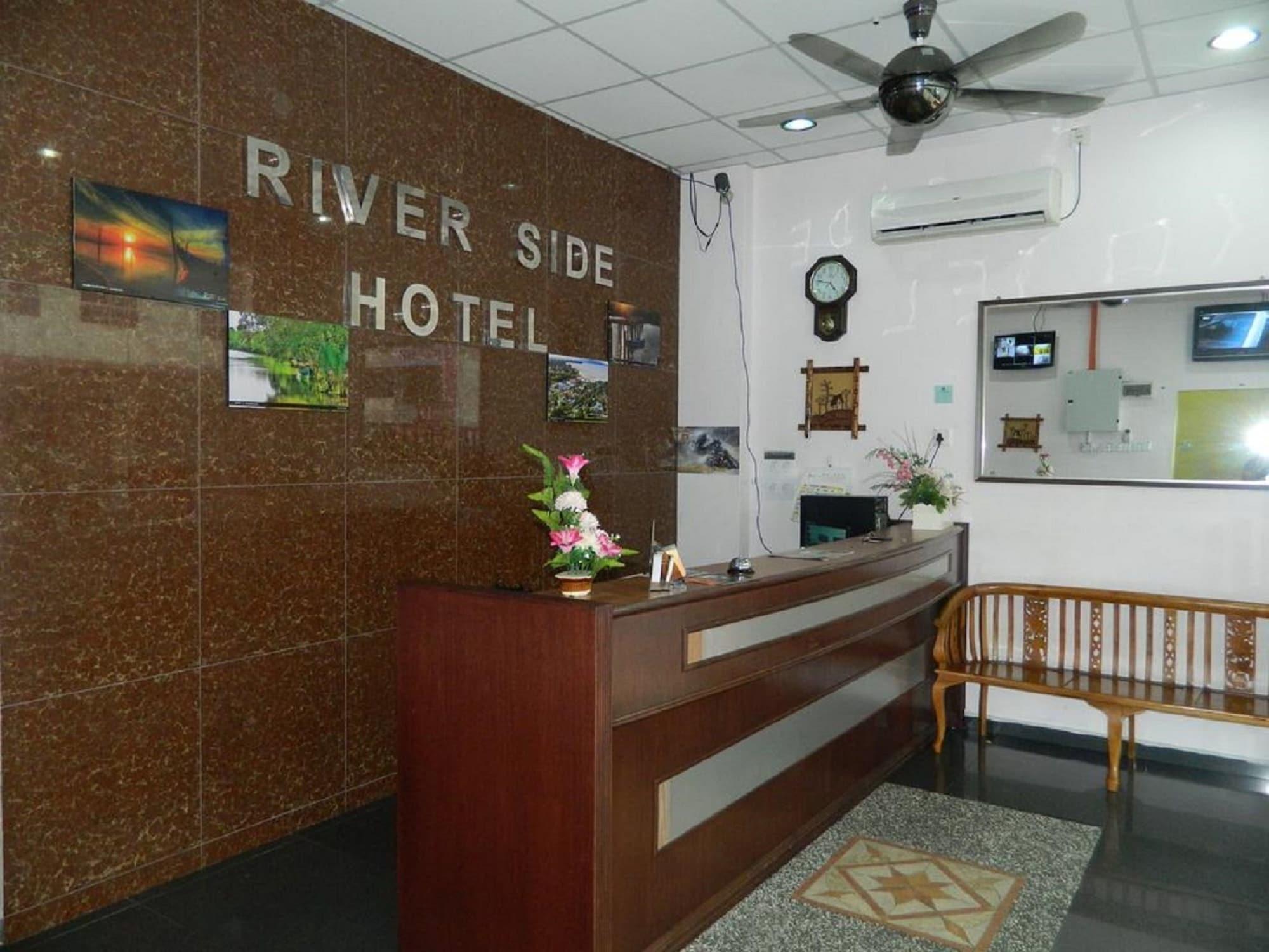 Vista Lobby Riverside Hotel