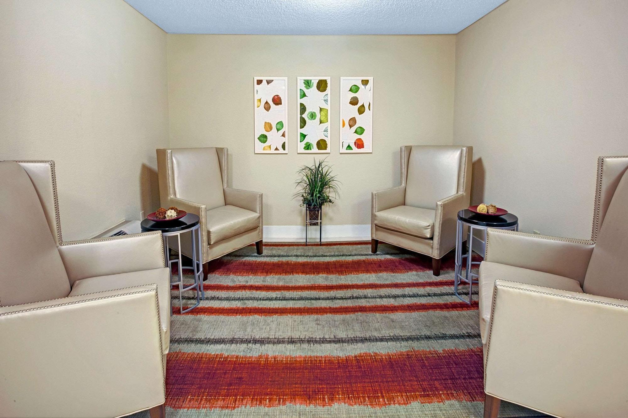 Restaurant MainStay Suites Northbrook Wheeling