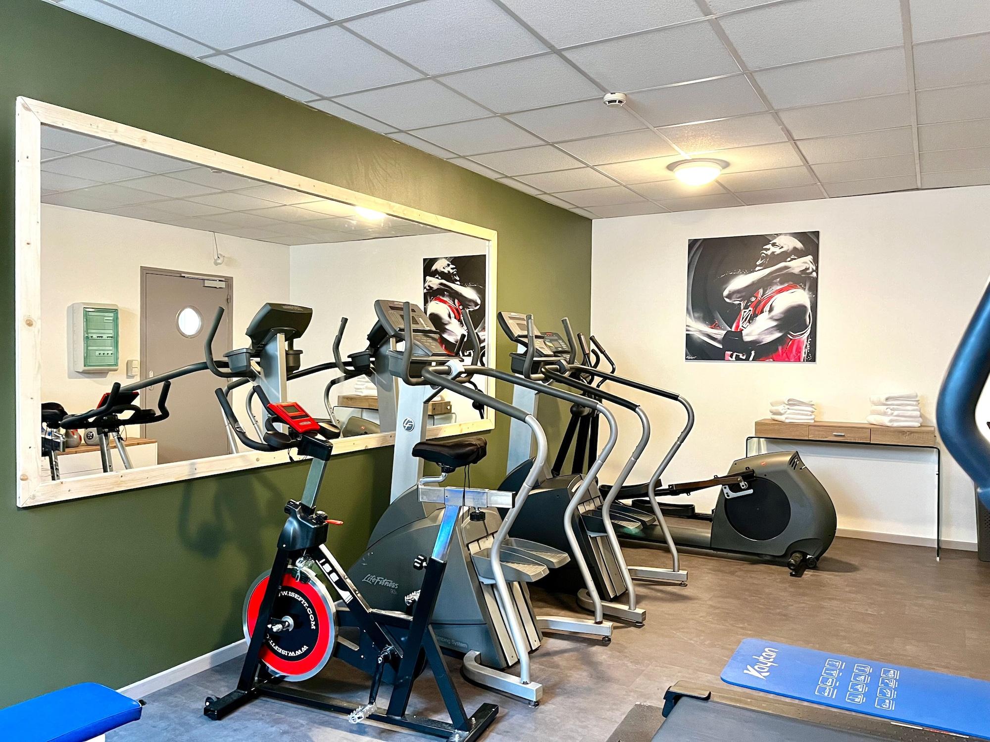 Gimnasio Logis Hôtel et Spa Le Renard