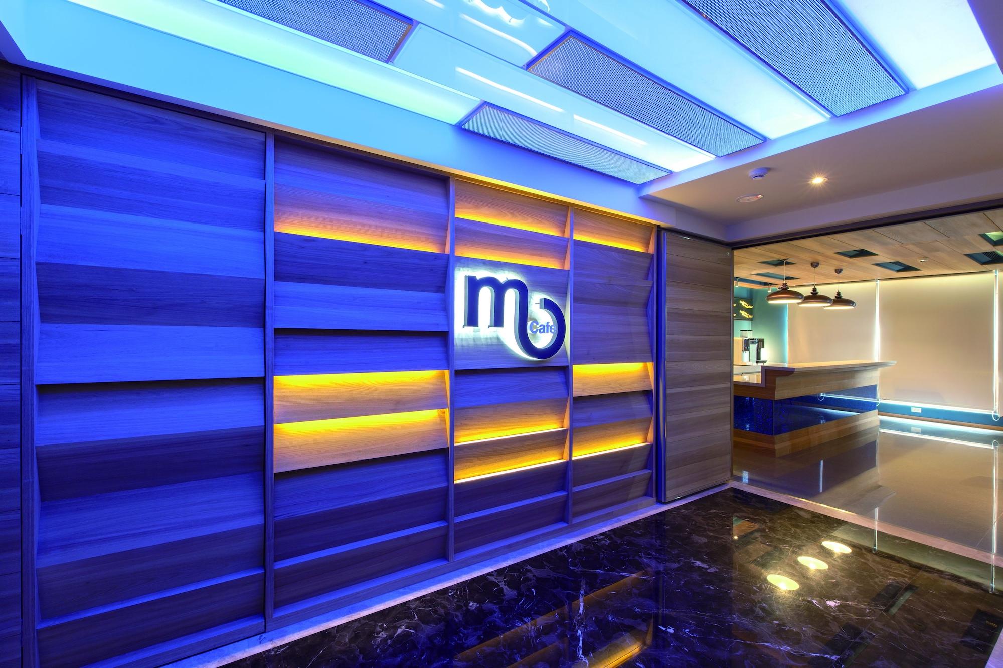 Bar/Salón Hotel MU