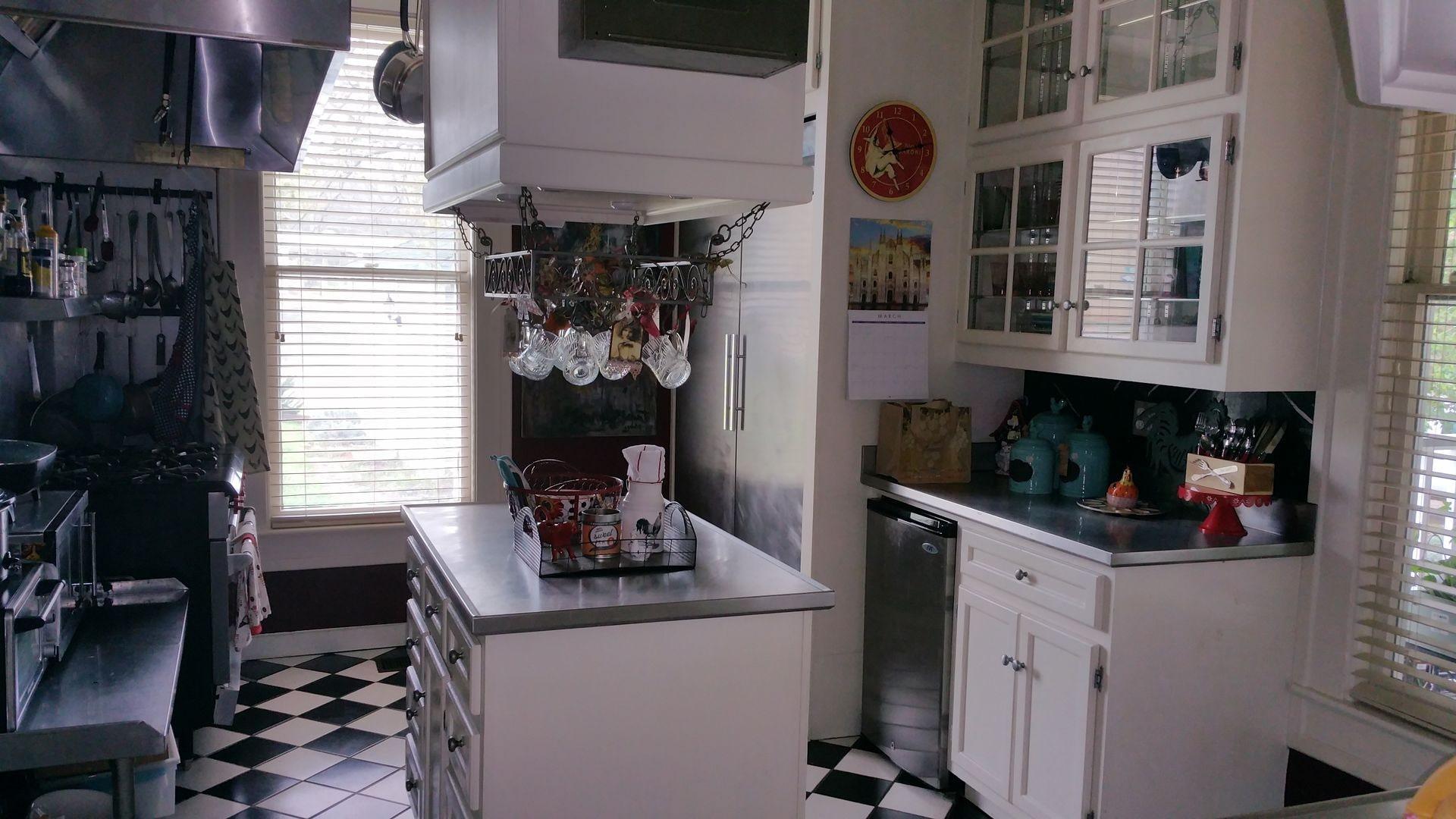 Vista Lobby Fig Tree Manor