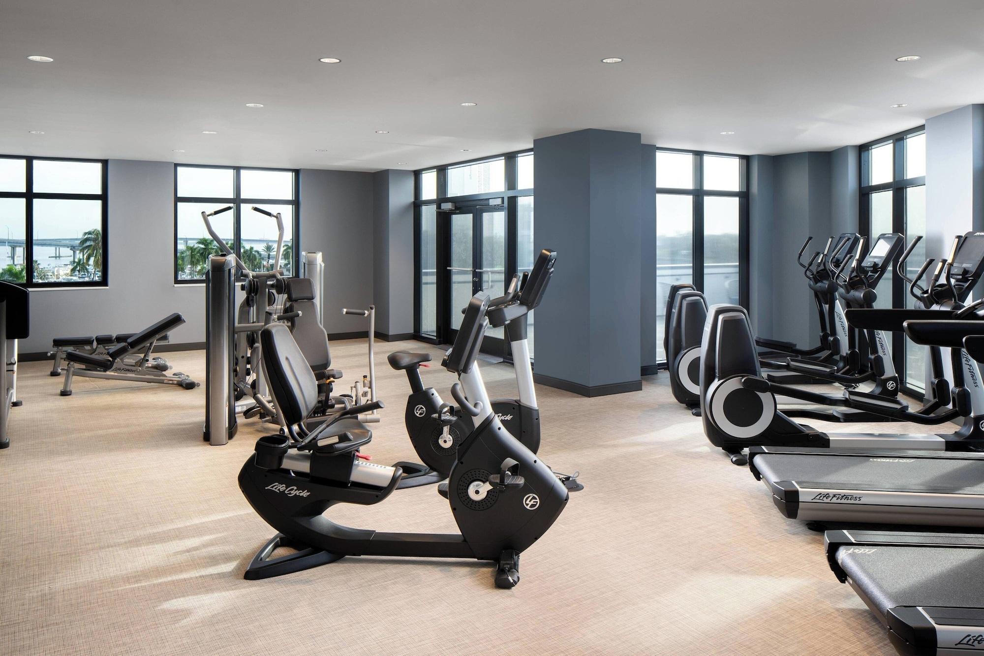 Gimnasio Luminary Hotel & Co., Autograph Collection