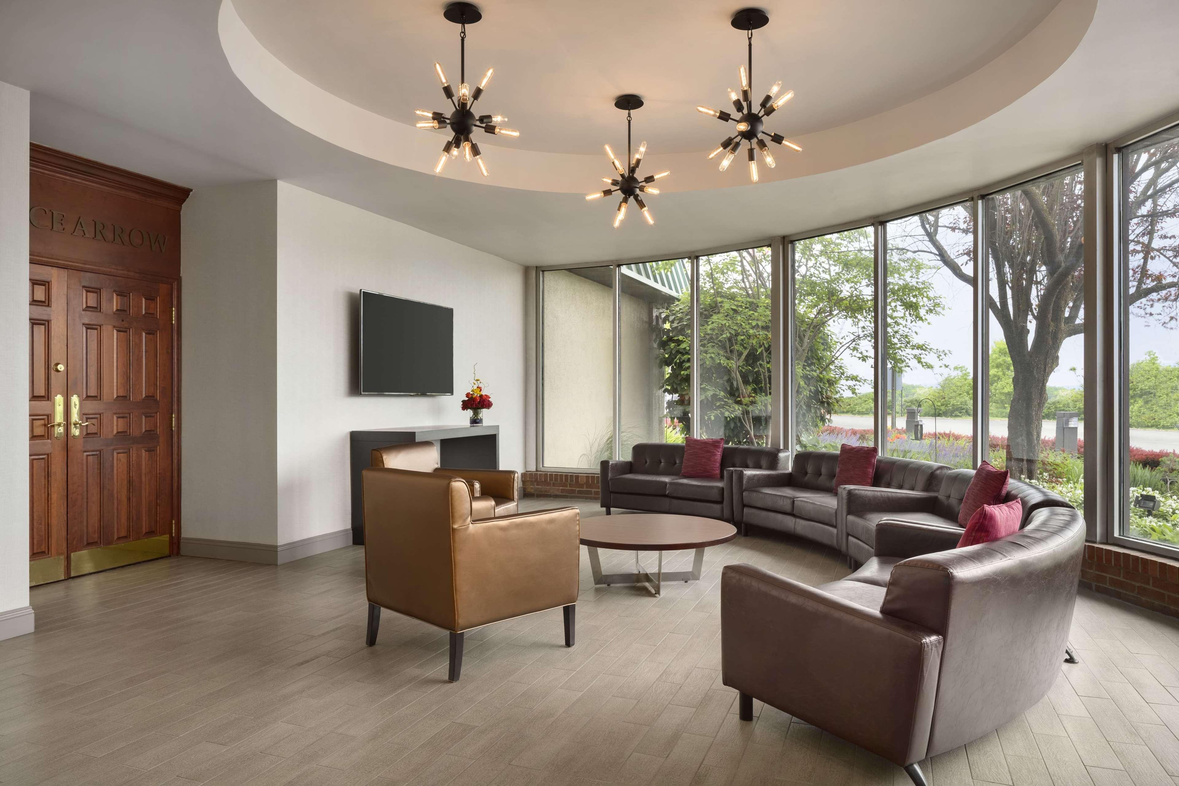 Vista Lobby Ramada by Wyndham Beaver Falls