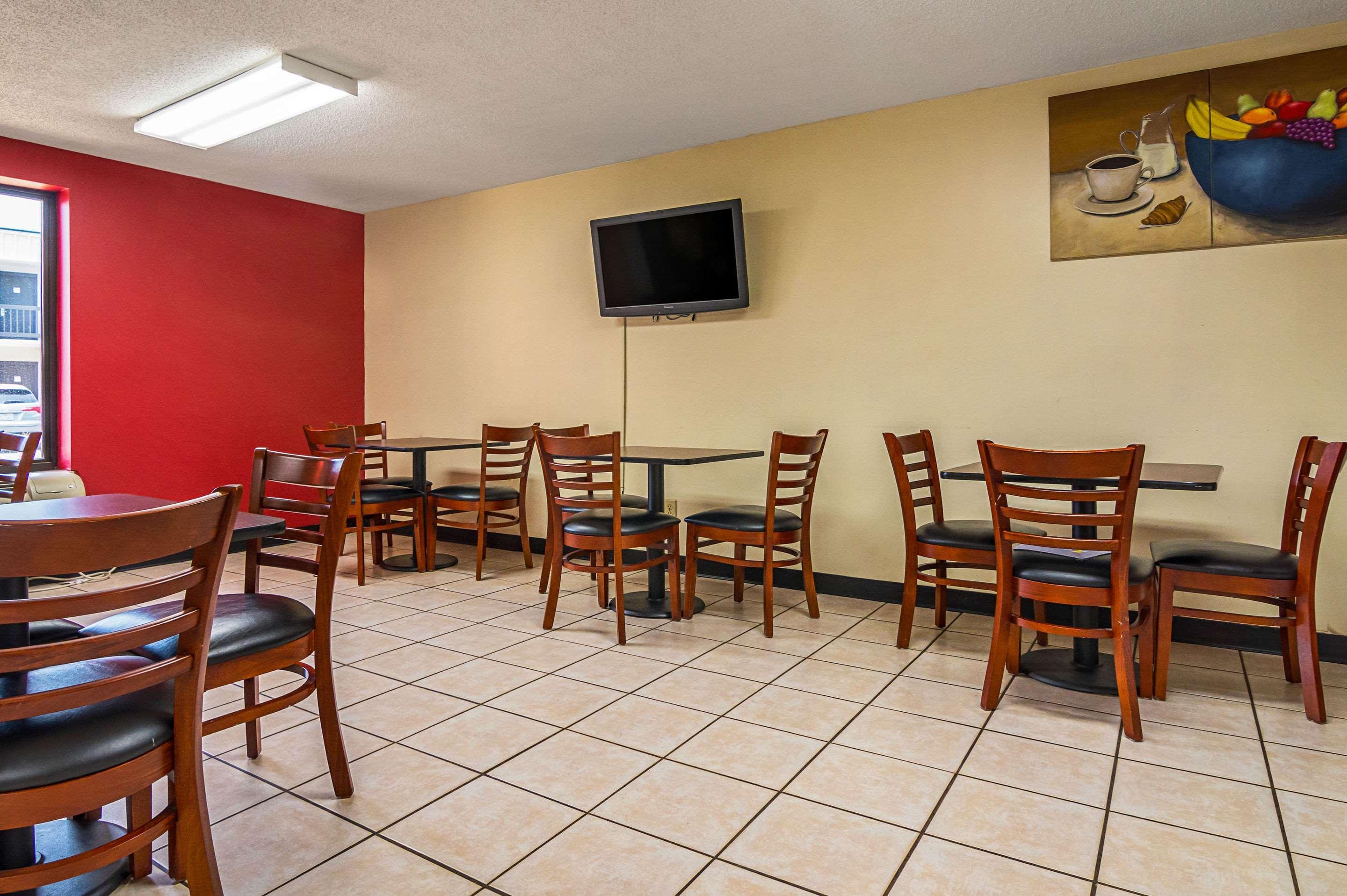 Restaurant Econo Lodge Research Triangle Park