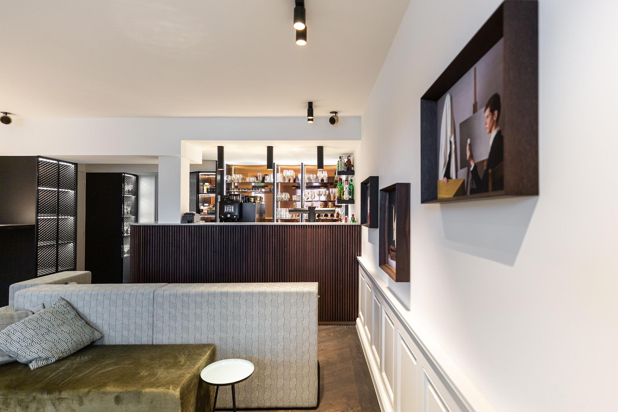 Bar/Salón Hotel Portinari