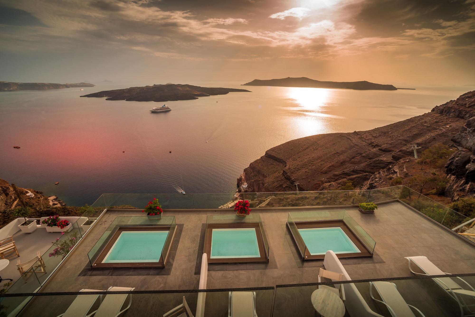 Vista Exterior Kratiras View Luxury Suites