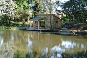 Alquiler Vacacional - GoGreen Cabin in the heart of rural France on a private lake