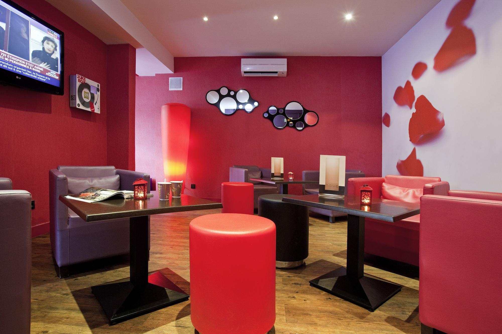 Vista Lobby ibis Styles Paris Val de Fontenay