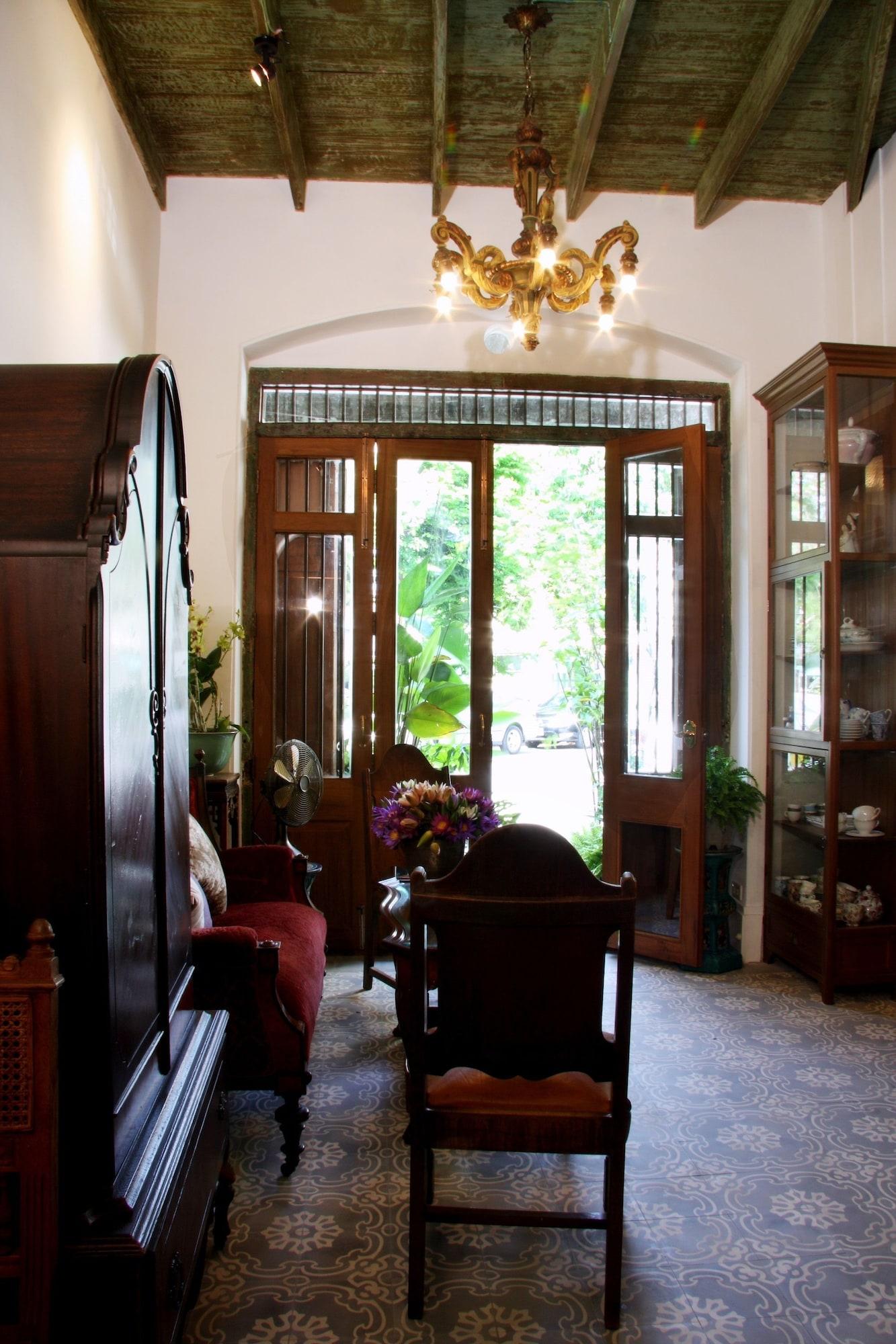 Vista Lobby The Bhuthorn Bed and Breakfast