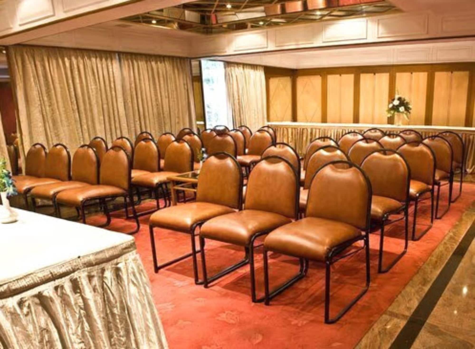 Sala de Reuniones Hotel Midtown Pritam