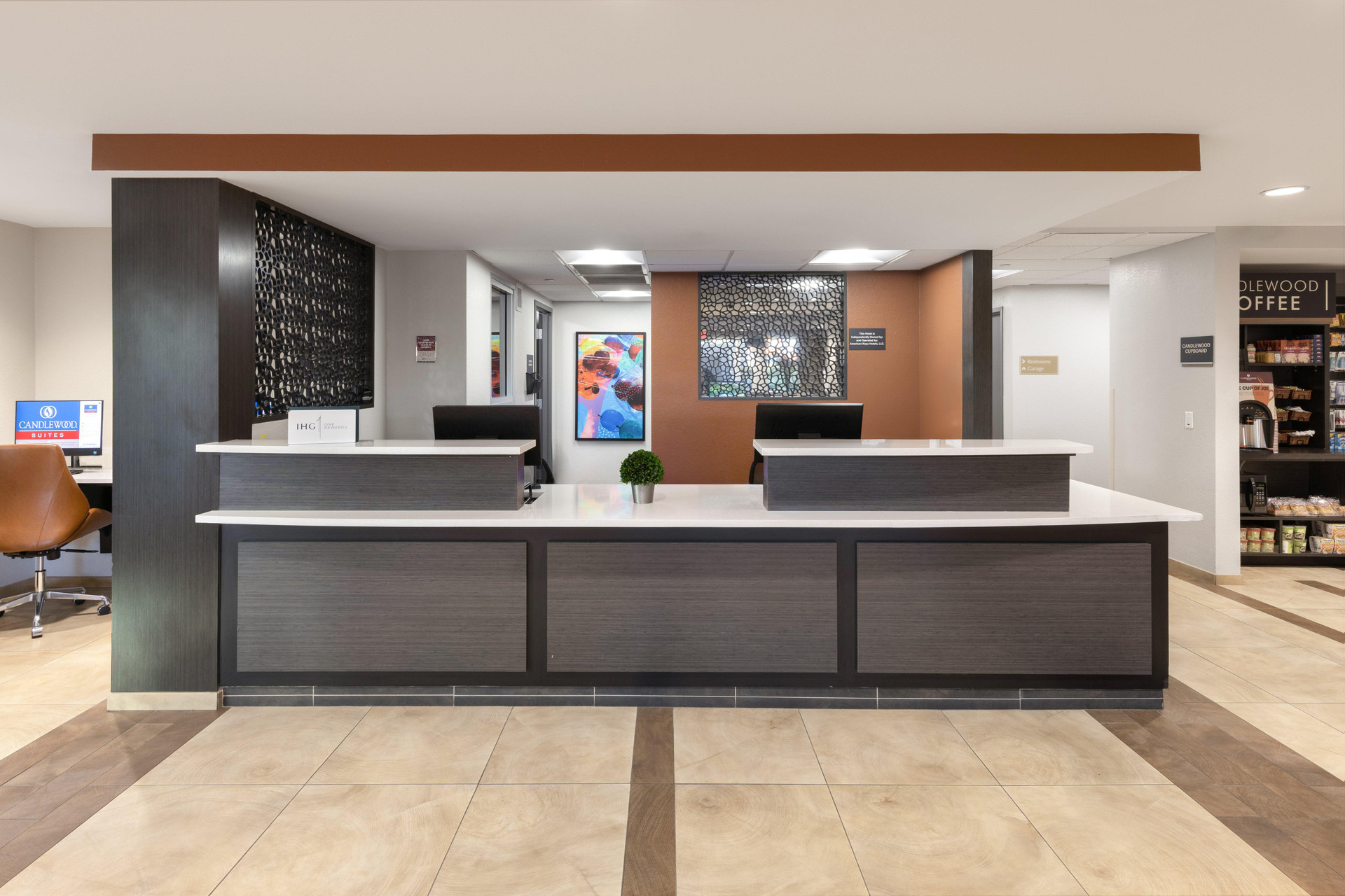 Vista Lobby Candlewood Suites Anaheim - Resort Area by IHG