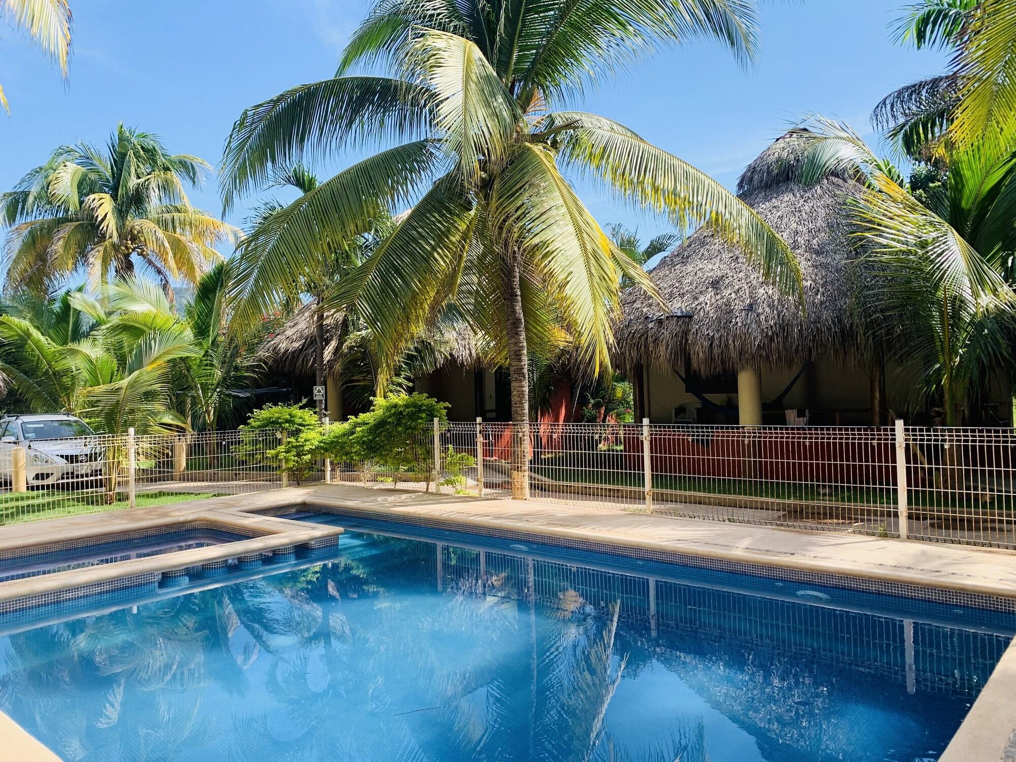 Comodidades del Alojamiento Nexpa Surf Cabañas Mar de Noche