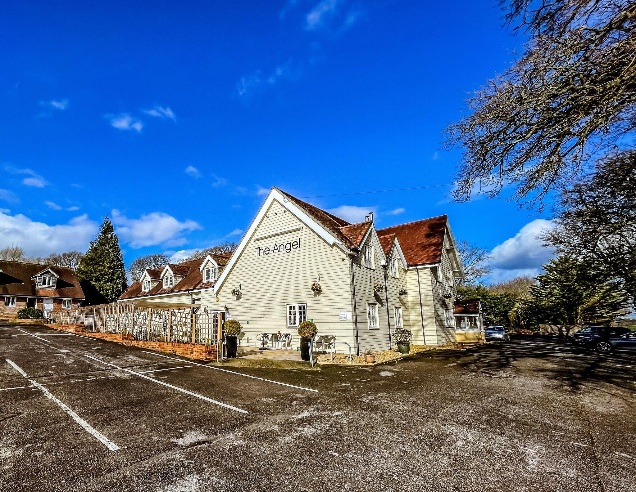 Vista Exterior The Angel Hotel