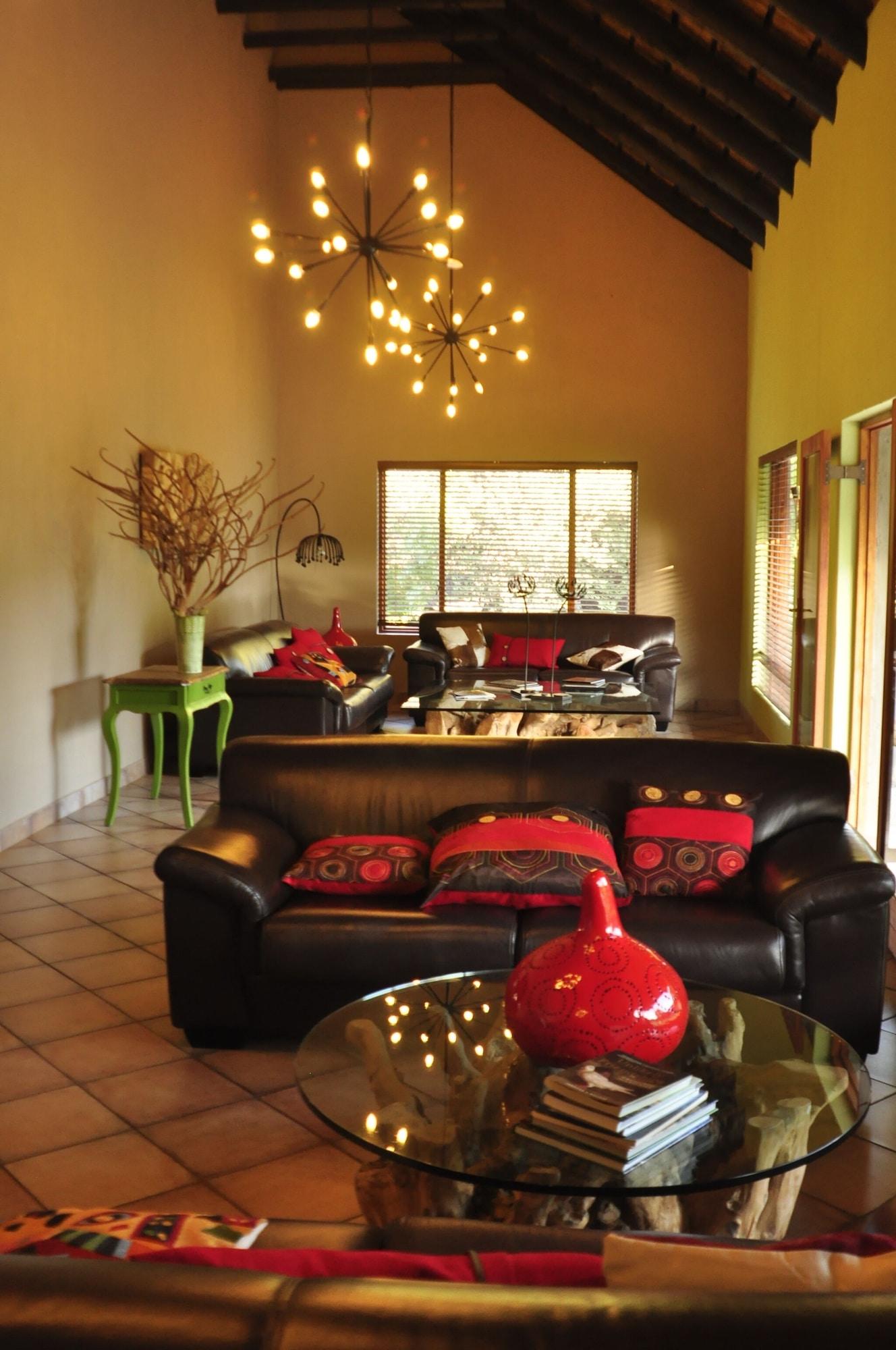 Bar/Salón Ukutula Lodge & Game Reserve